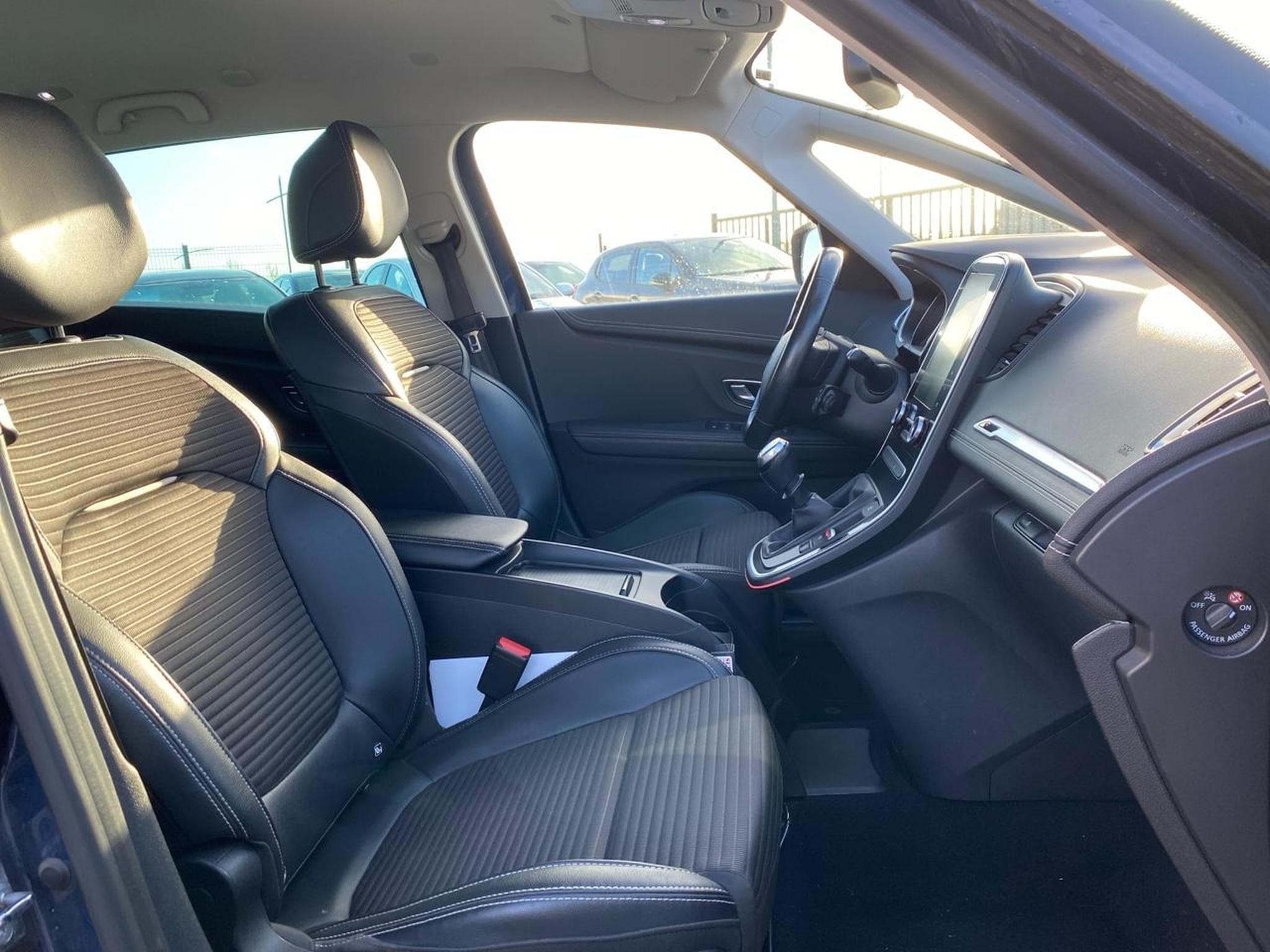 Renault Grand Scenic 1.7 BLUE DCI 120 INTENS 7PL (2019) - Photo 15