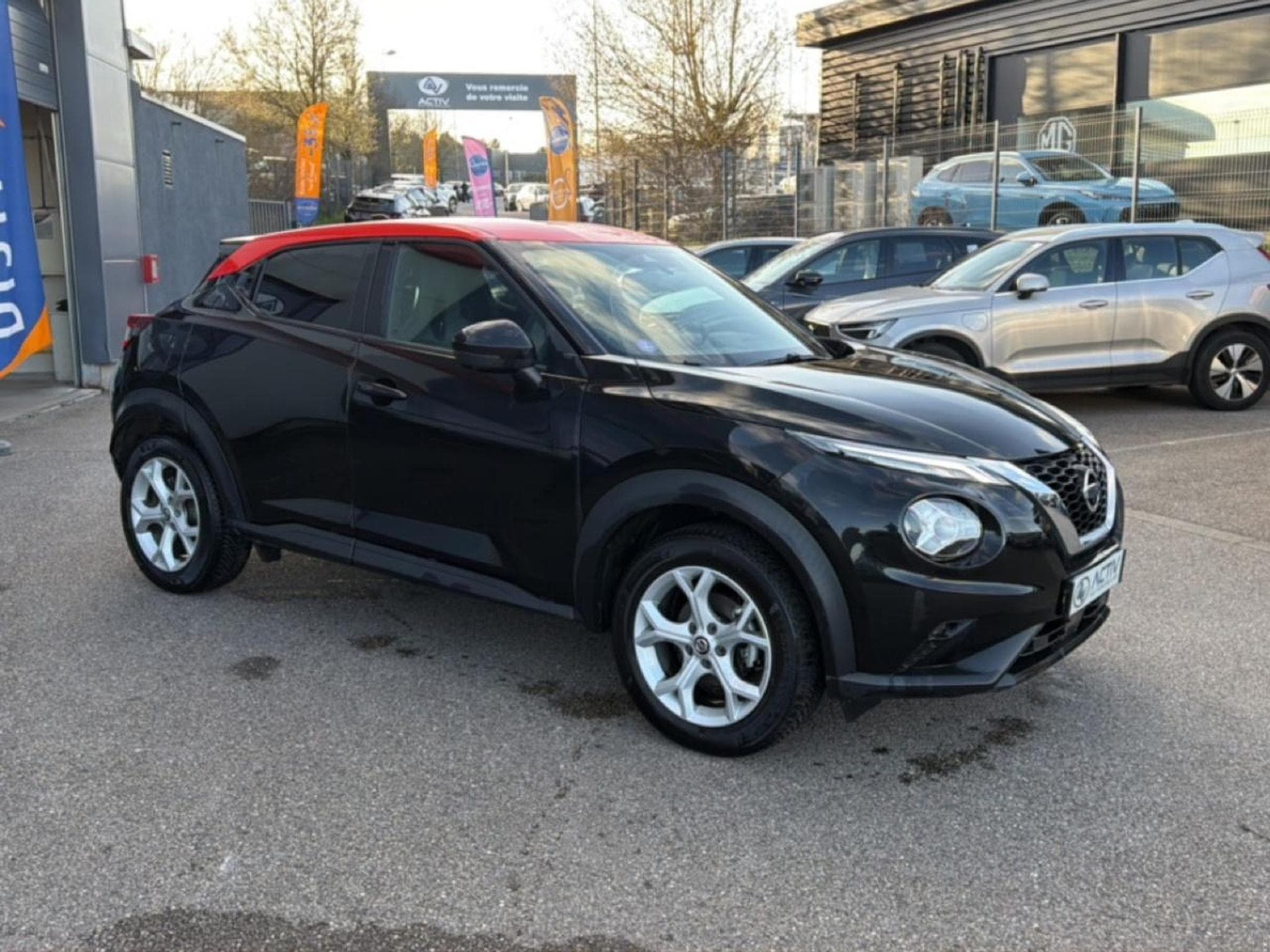 Nissan JUKE 1.0 DIG-T 114 TEKNA DCT (2022) - Photo 3