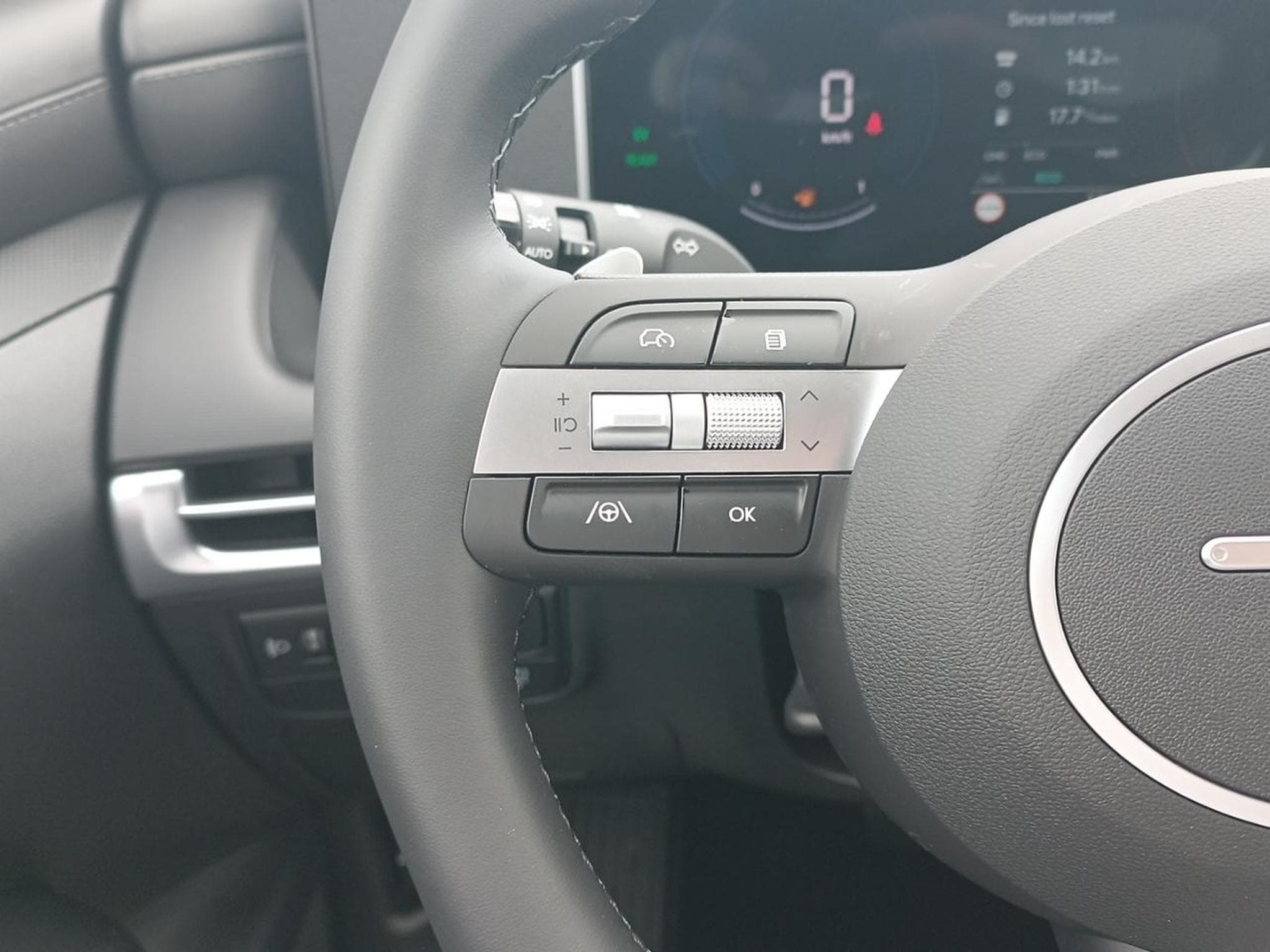 Hyundai TUCSON 1.6 T-GDI 239 HYBRID INTUITIVE (2026) - Photo 16