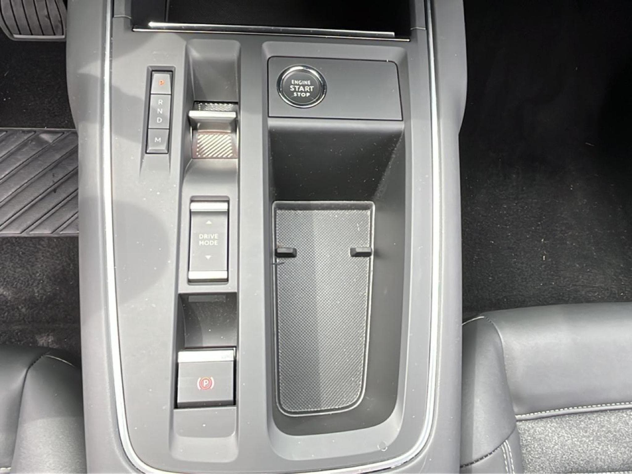 Citroen C5 AIRCROSS 1.2 HYBRIDE 145 MAX BOITE AUTOMATIQUE (2025) - Photo 18