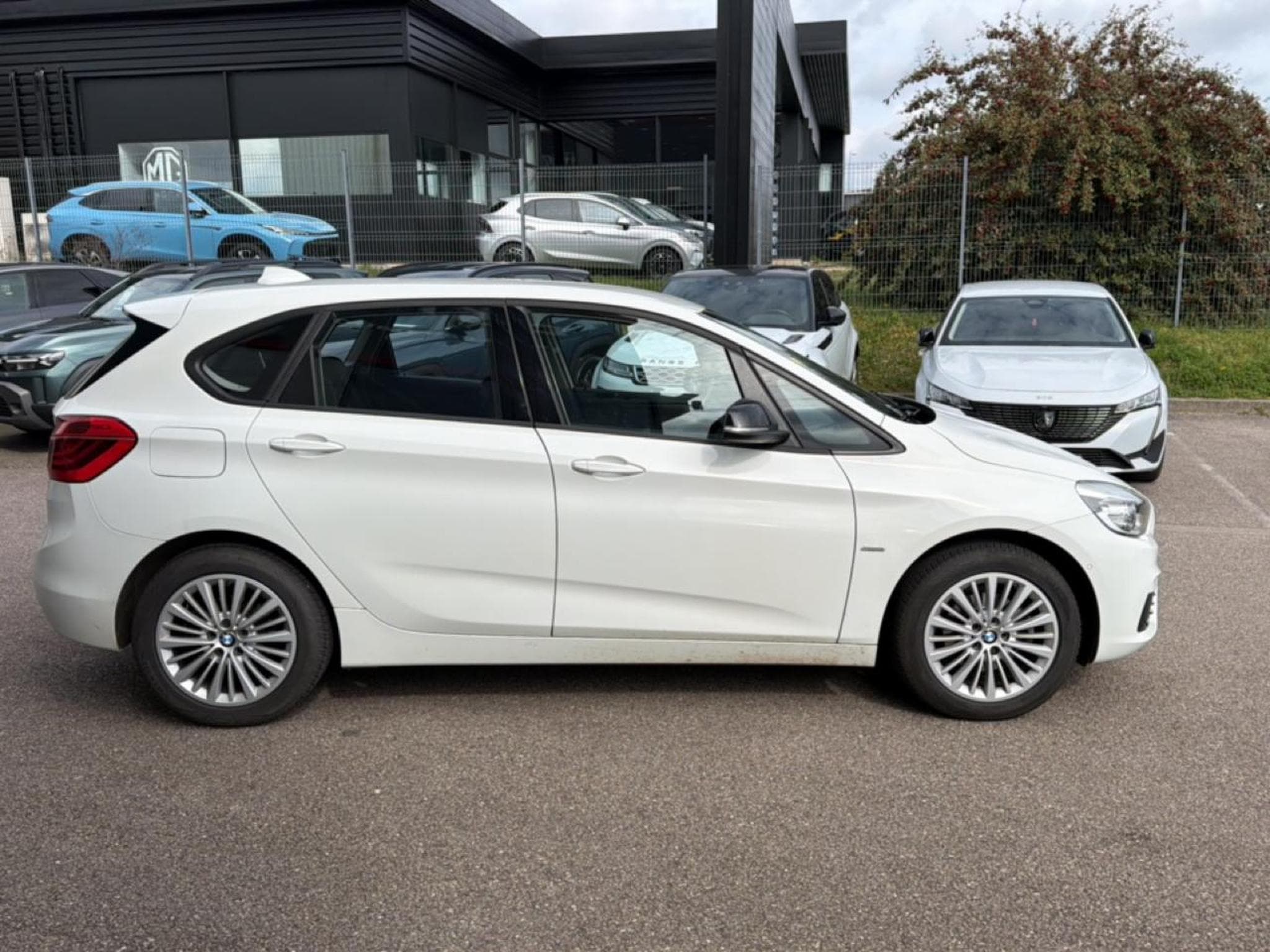 Bmw Série 2 (F45) 216D 116 SPORT (2017) - Photo 4
