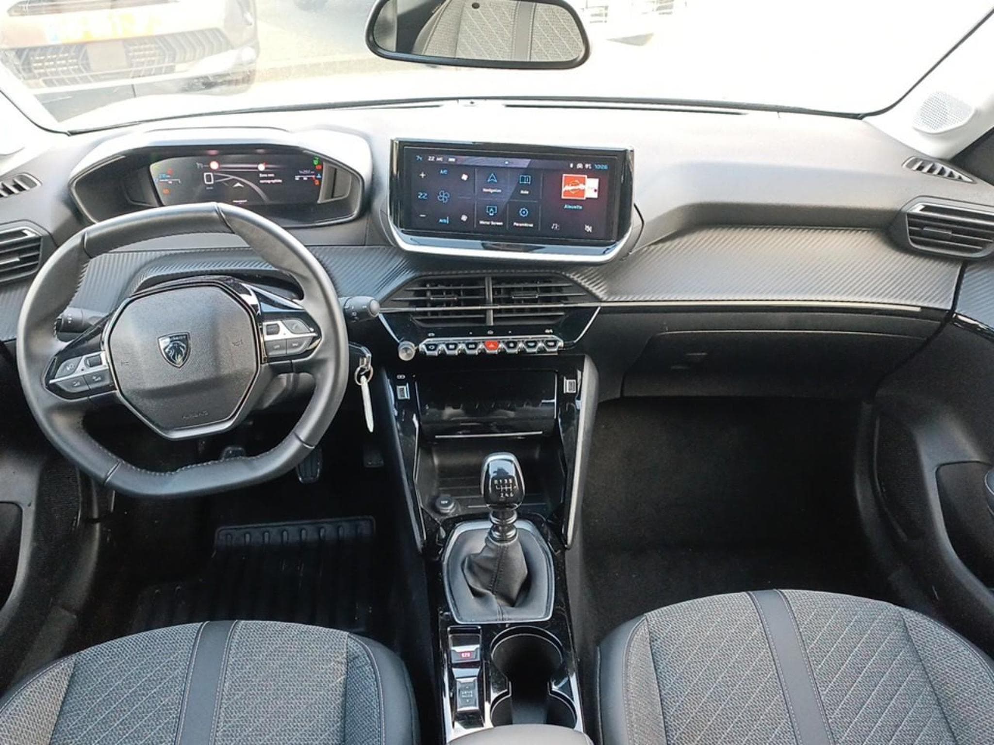 Peugeot 208 1.2 100 ALLURE (2025) - Photo 9