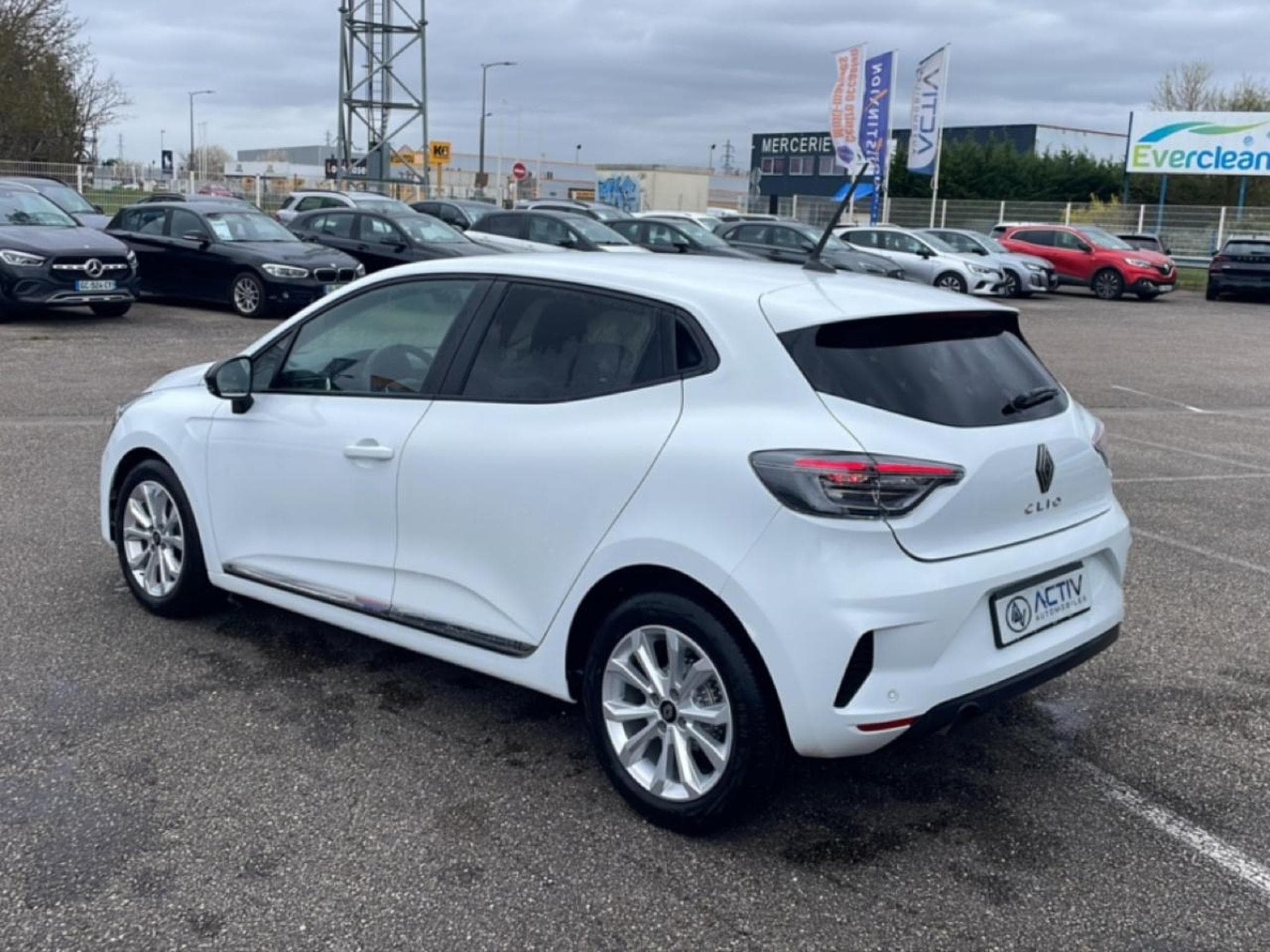 Renault Clio 1.0 TCE 90 EVOLUTION CVT (2025) - Photo 7