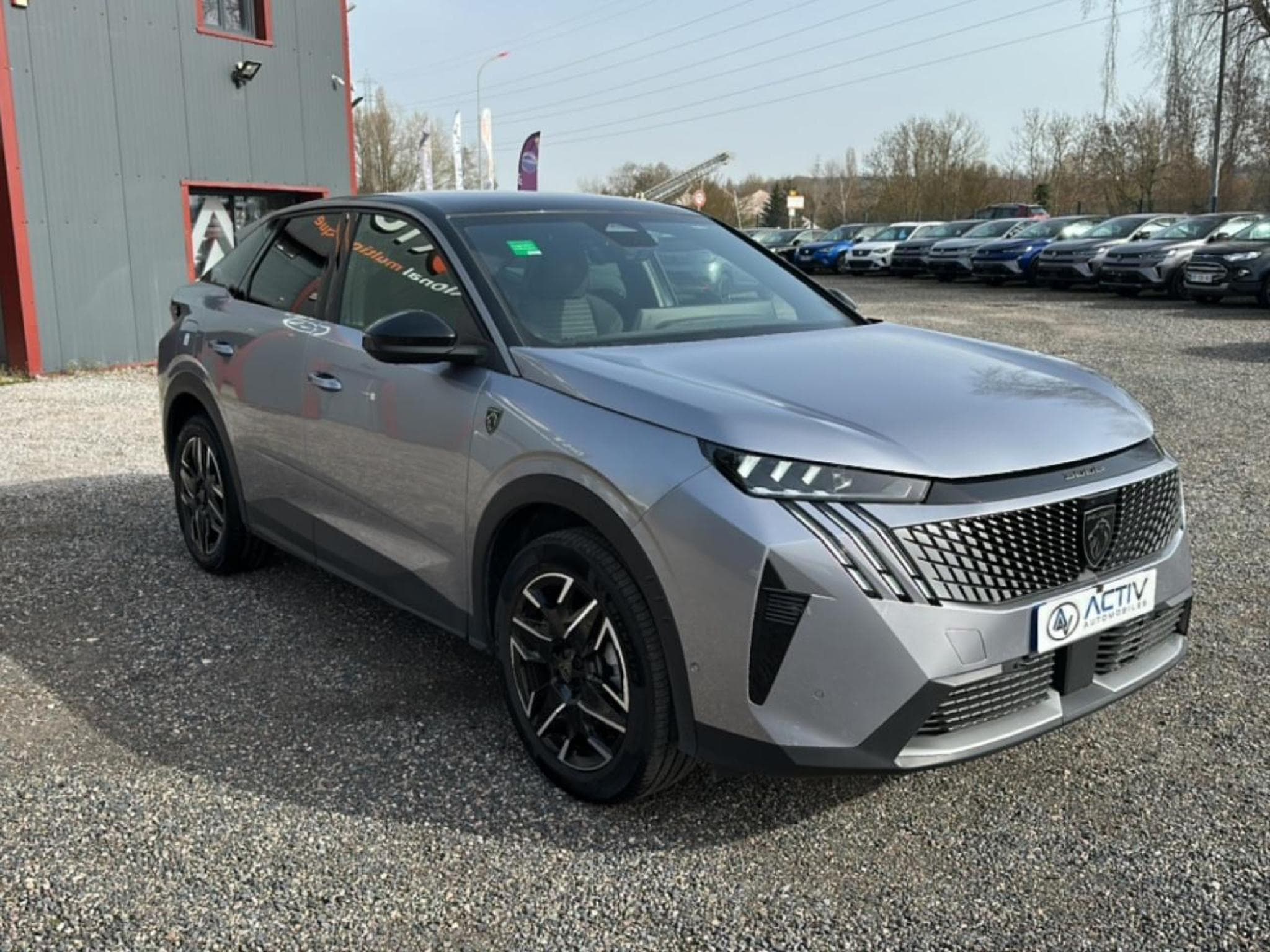 Peugeot 3008 1.2 HYBRID 145 GT E-DCS6 (2025) - Photo 3