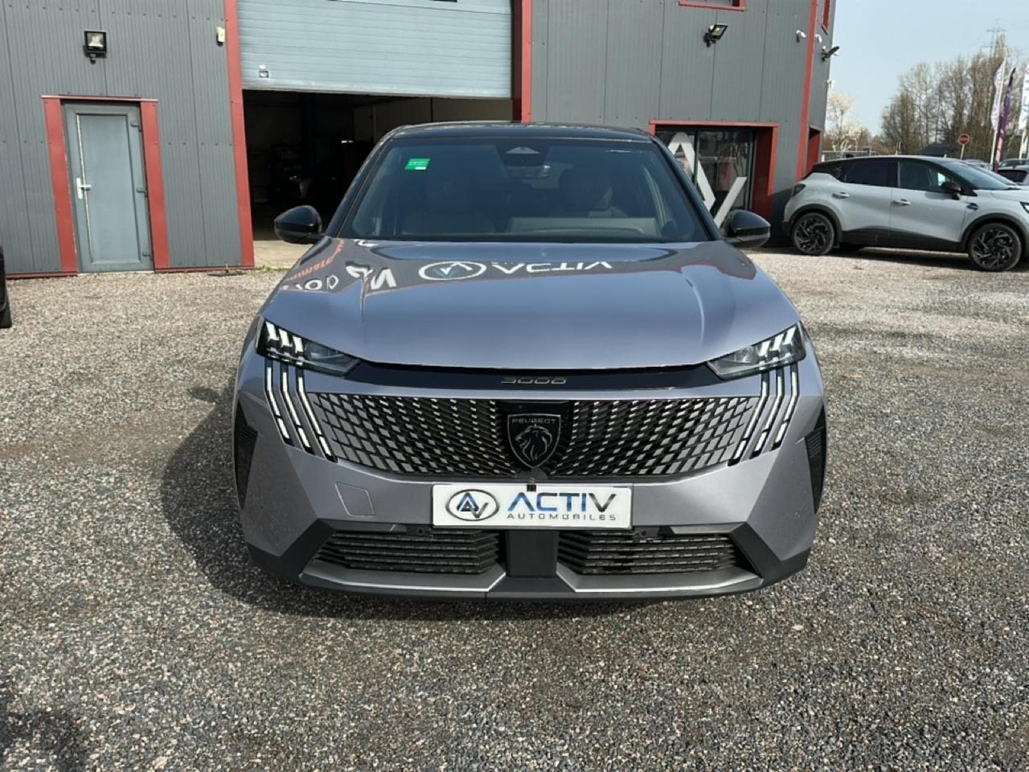 Peugeot 3008 1.2 HYBRID 145 GT E-DCS6 (2025) - Photo 2