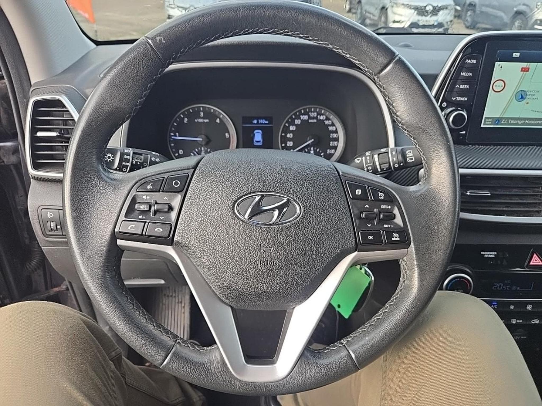 Hyundai TUCSON 1.6 CRDI 115 HYBRID 48V BUSINESS (2020) - Photo 15