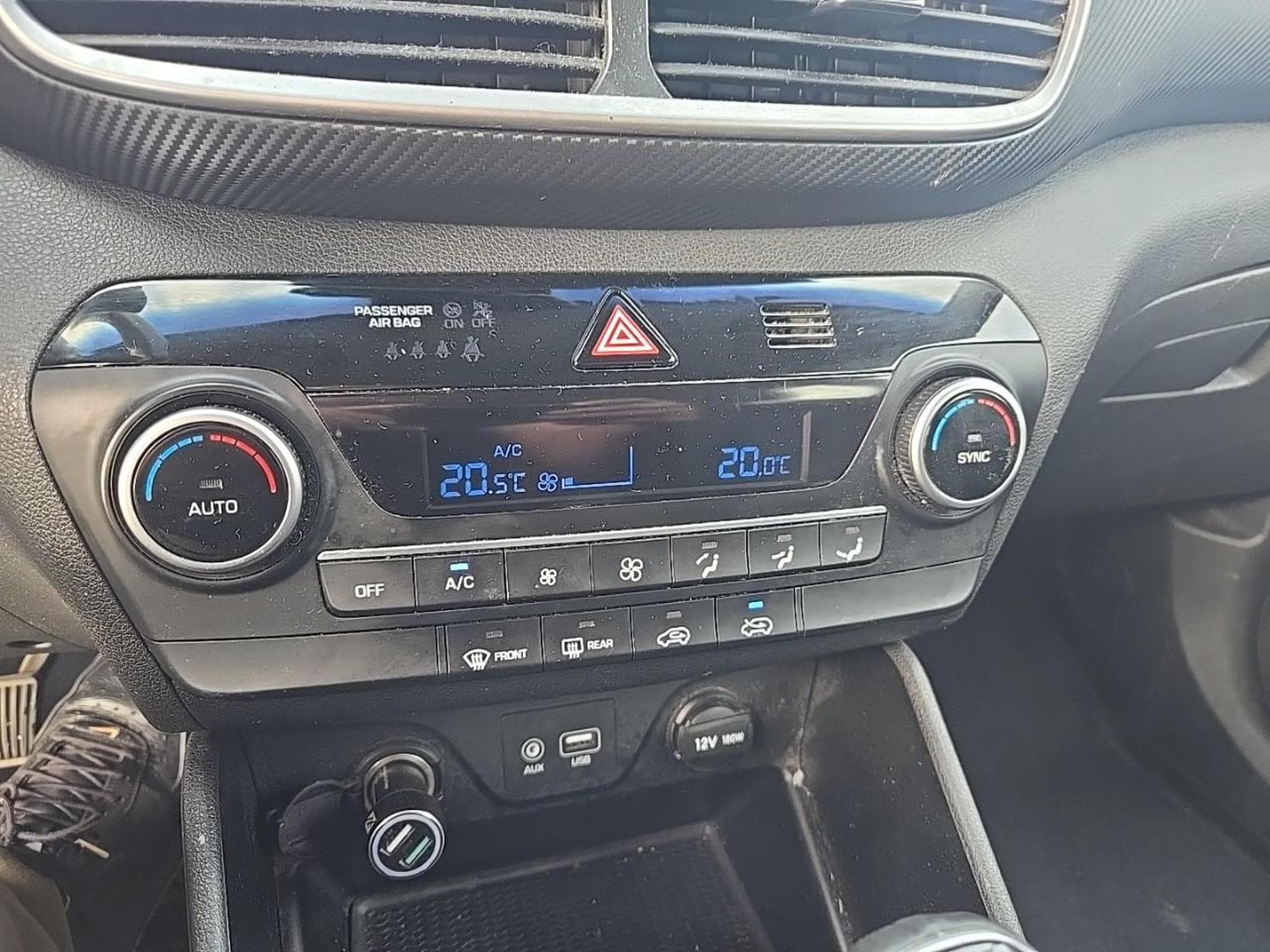 Hyundai TUCSON 1.6 CRDI 115 HYBRID 48V BUSINESS (2020) - Photo 17