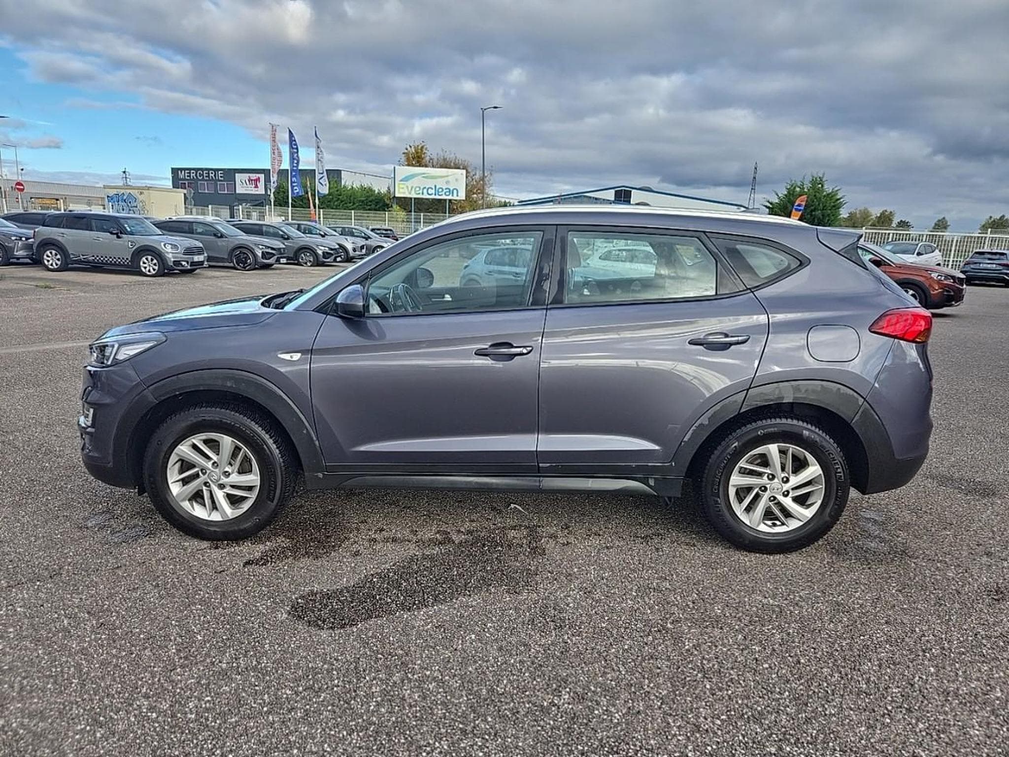 Hyundai TUCSON 1.6 CRDI 115 HYBRID 48V BUSINESS (2020) - Photo 8