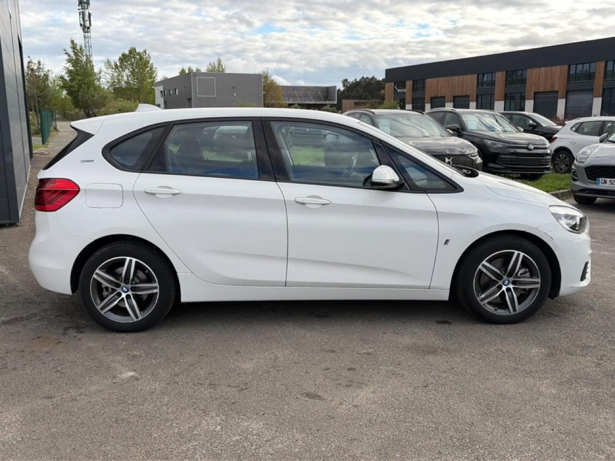 Bmw Série 2 (F45) 225XEA 224 BUSINESS (2017) - Photo 4