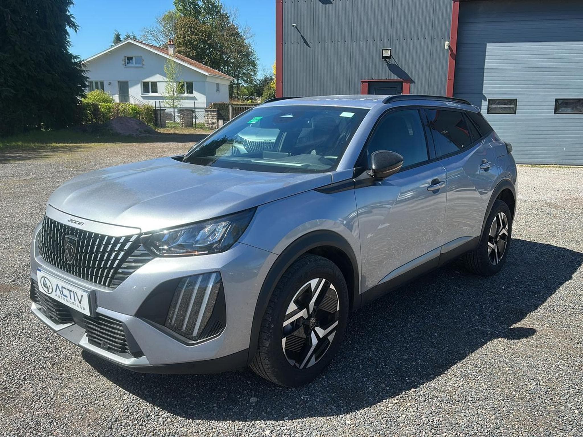 Peugeot 2008 1.2 100 ALLURE (2025) - Photo 1