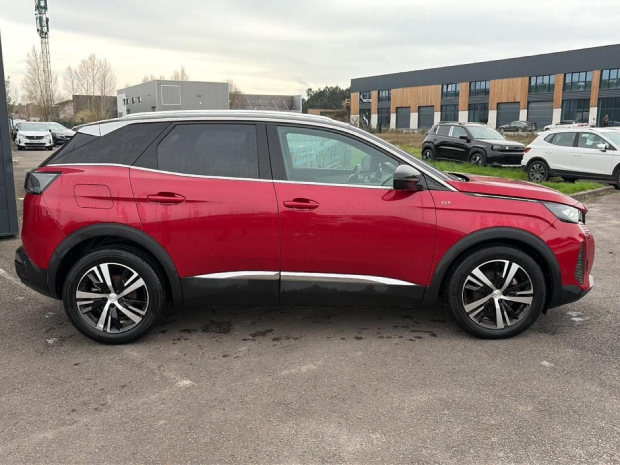 Peugeot 3008 1.5 BLUEHDI 130 GT EAT8 (2022) - Photo 4