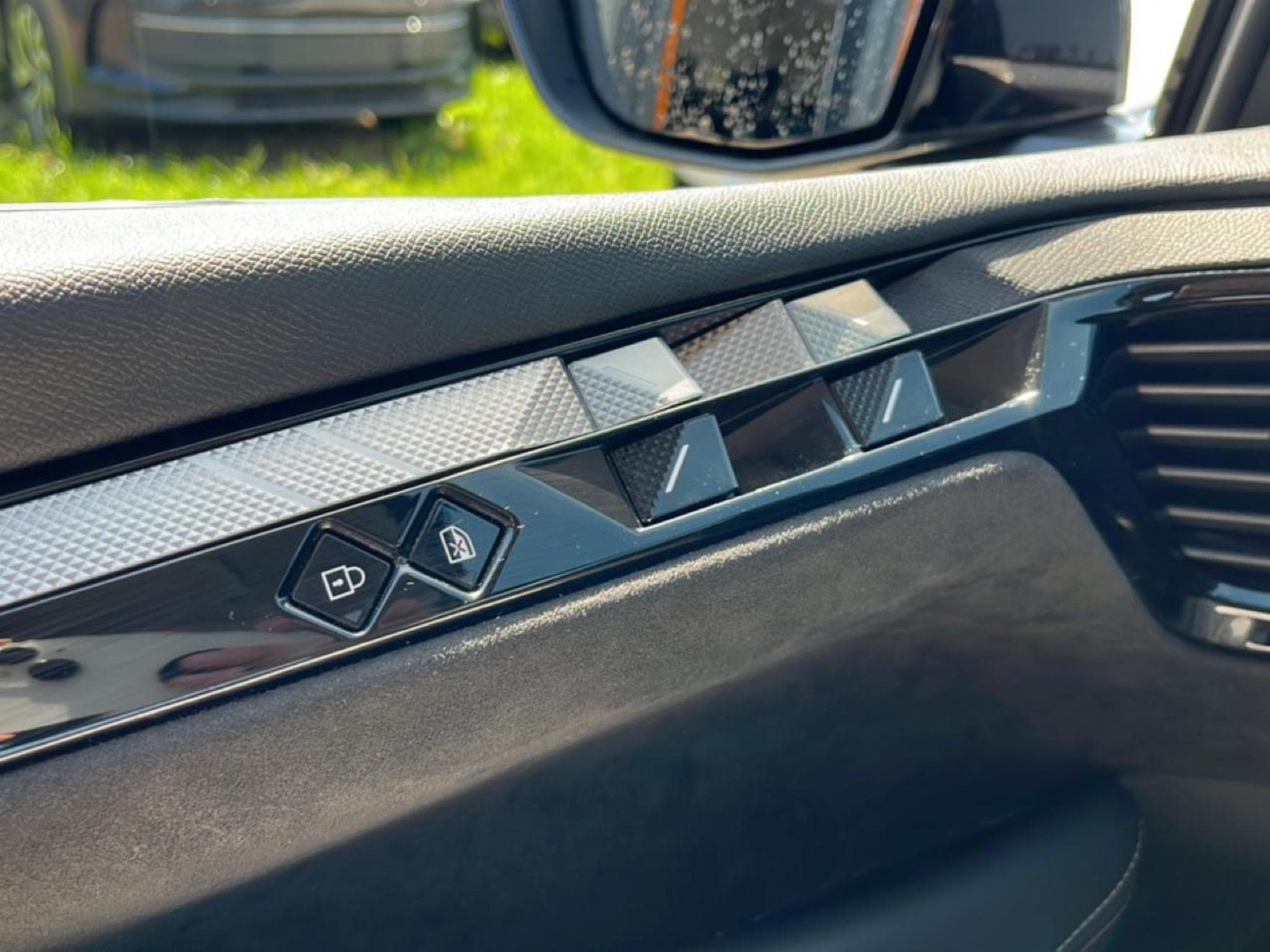 DS Automobiles DS4 E-TENSE 225 PERFORMANCE LINE + (2023) - Photo 20
