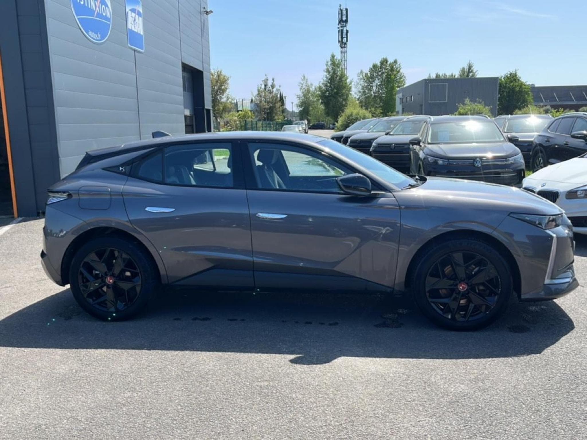 DS Automobiles DS4 E-TENSE 225 PERFORMANCE LINE + (2023) - Photo 4