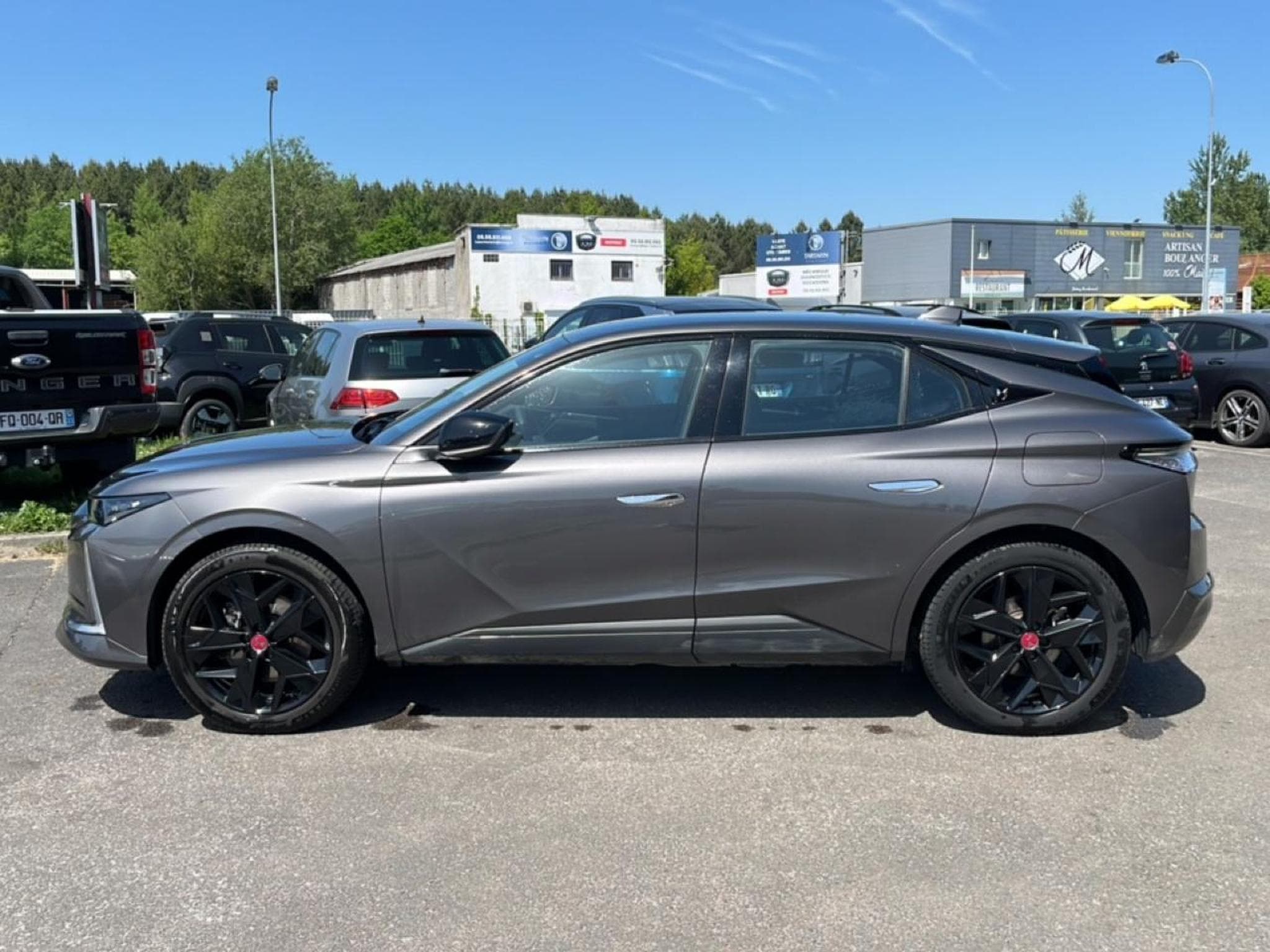 DS Automobiles DS4 E-TENSE 225 PERFORMANCE LINE + (2023) - Photo 8