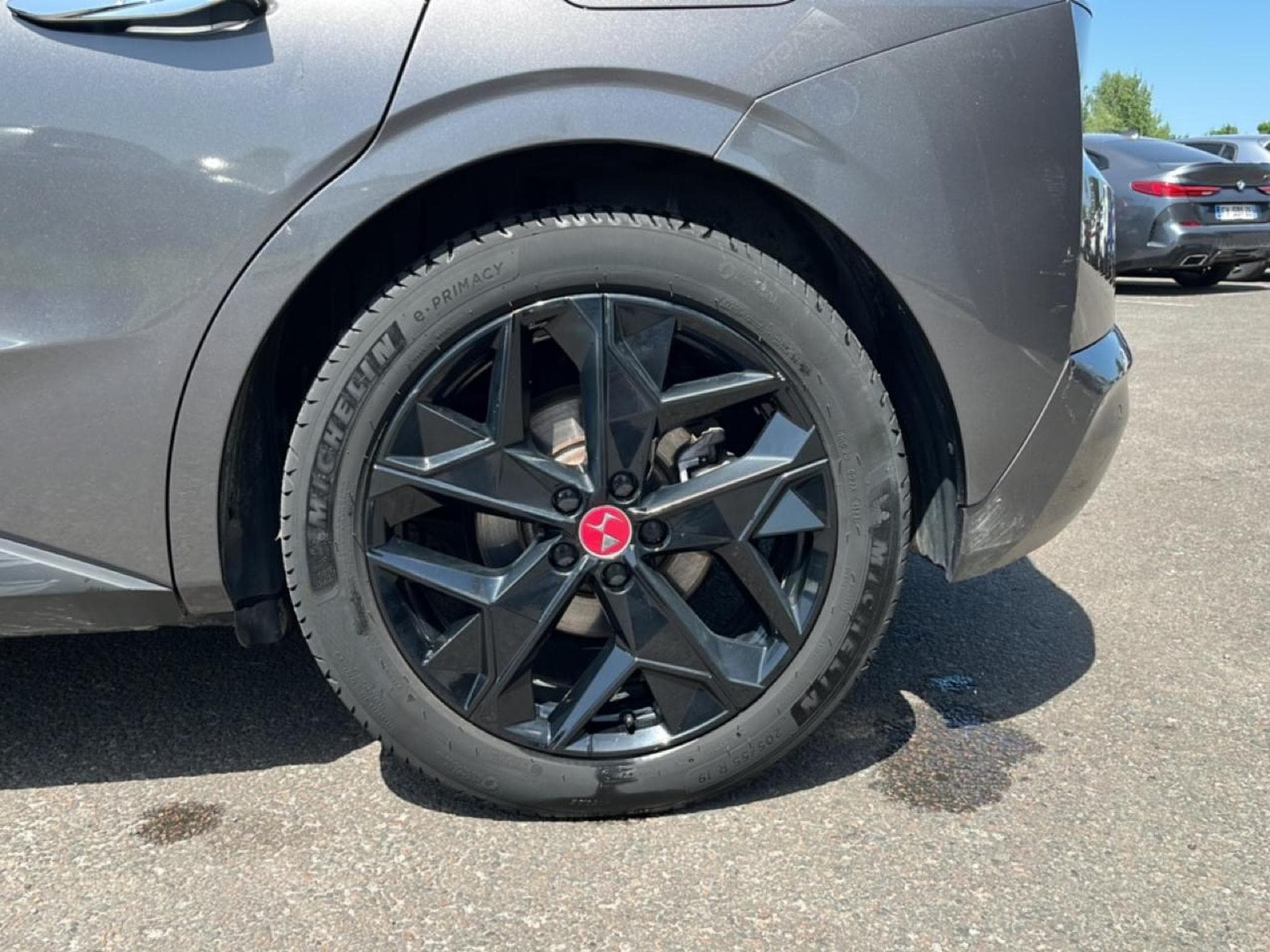 DS Automobiles DS4 E-TENSE 225 PERFORMANCE LINE + (2023) - Photo 9