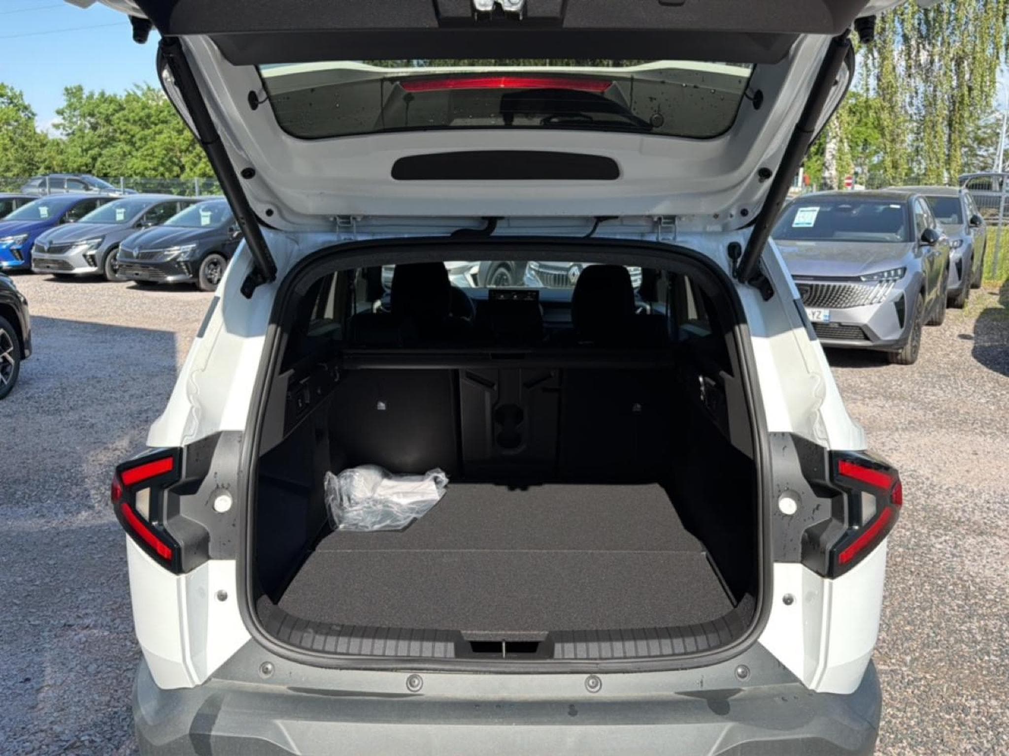 Dacia BIGSTER 1.2 MILD HYBRID 140 JOURNEY (2026) - Photo 15