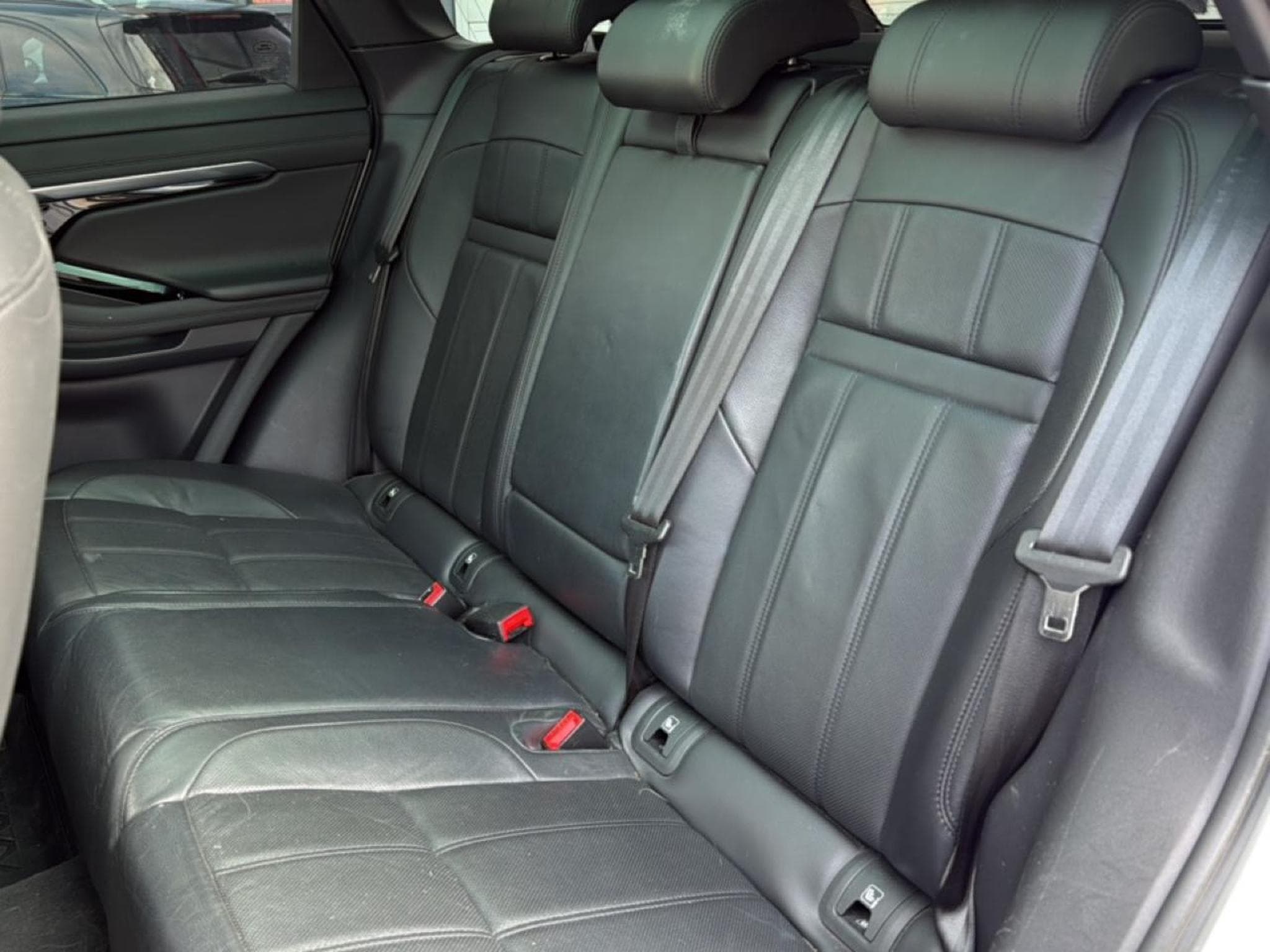 Land-Rover RANGE ROVER EVOQUE 2.0 D 180 SE AWD BVA (2019) - Photo 11