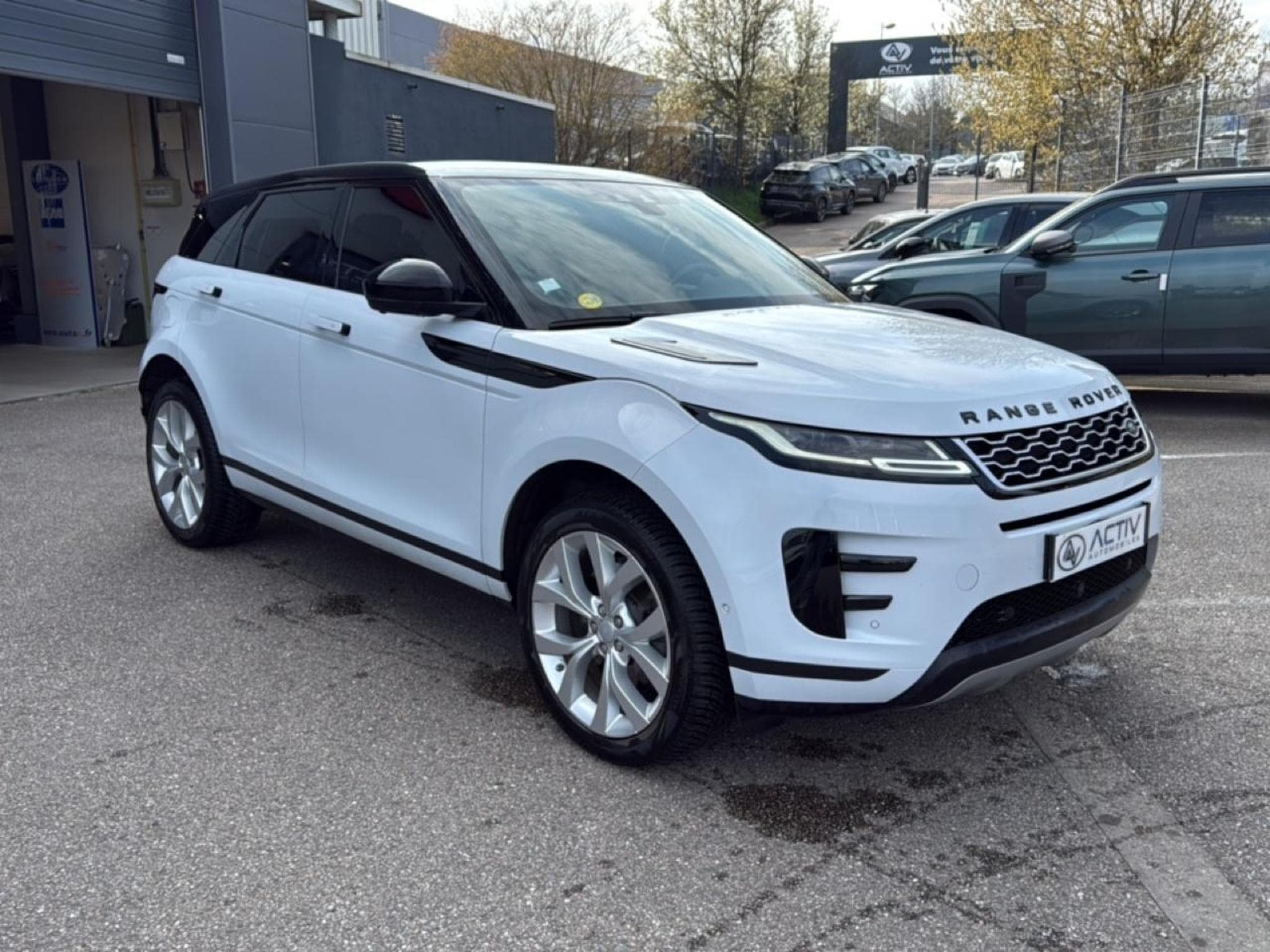 Land-Rover RANGE ROVER EVOQUE 2.0 D 180 SE AWD BVA (2019) - Photo 3