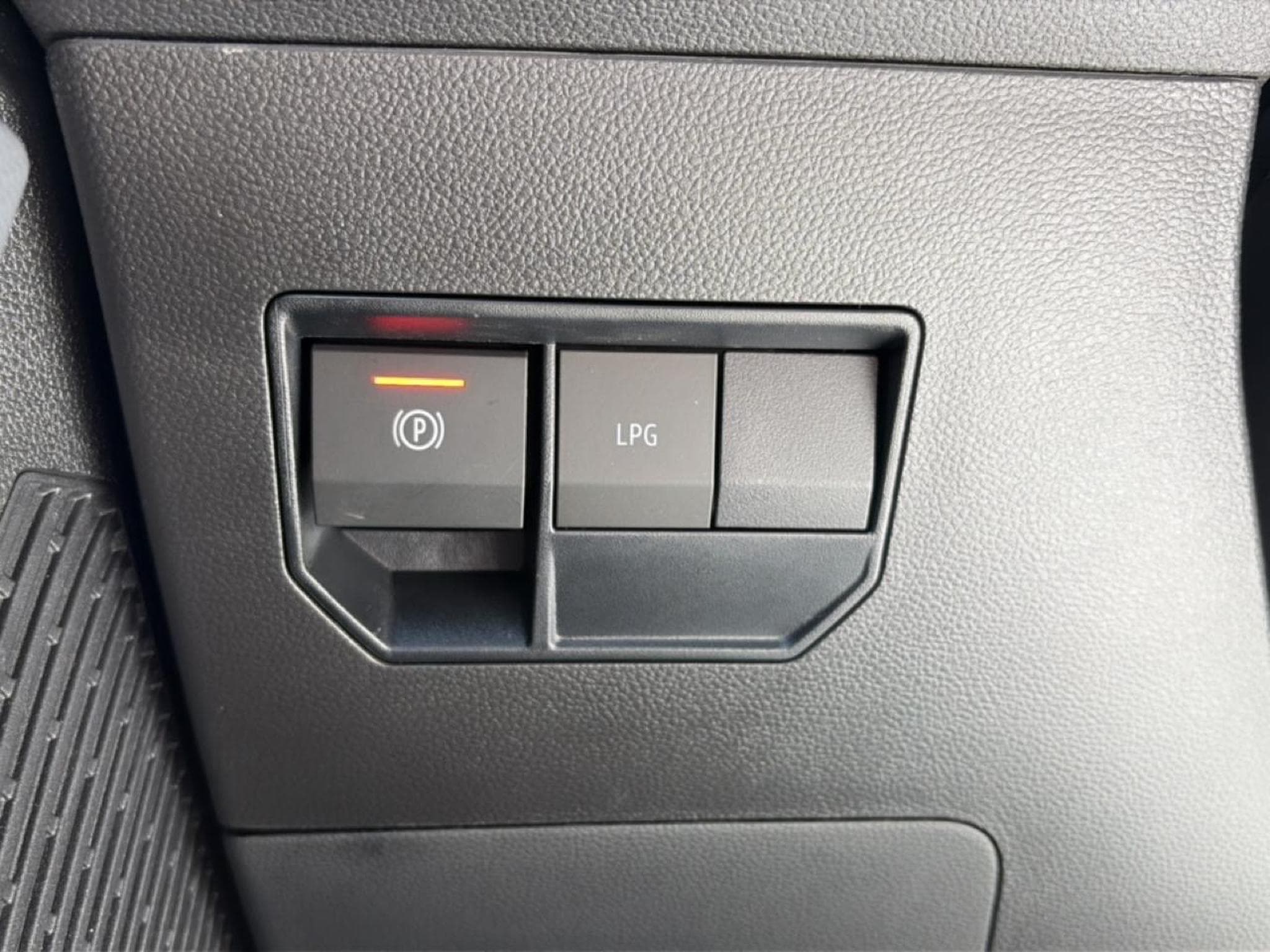 Dacia DUSTER 1.2 HYBRID-G 150 EXPRESSION 4X4 (2026) - Photo 14