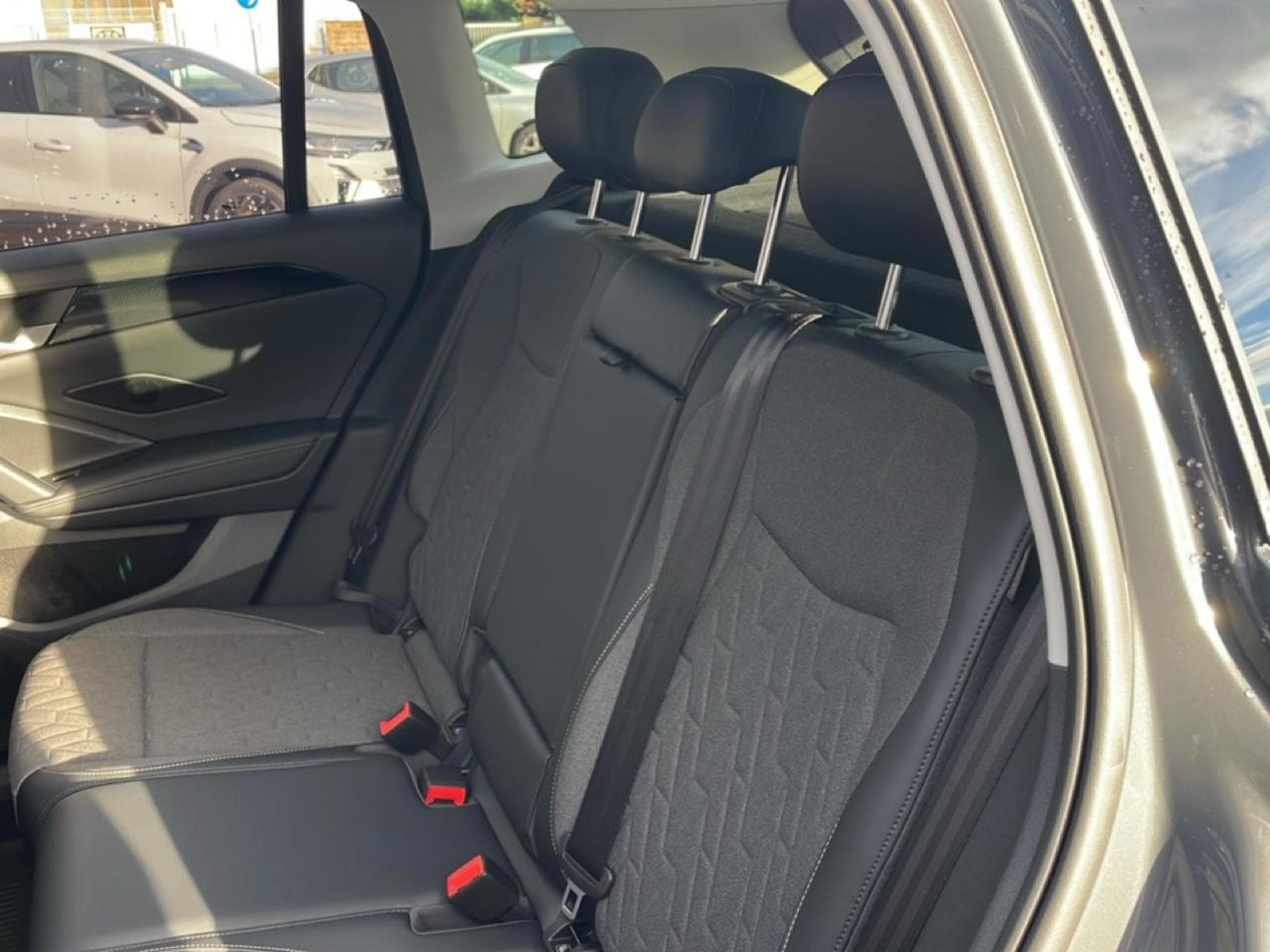 VW TIGUAN 1.5 ETSI 150 LIFE DSG7 (2025) - Photo 12