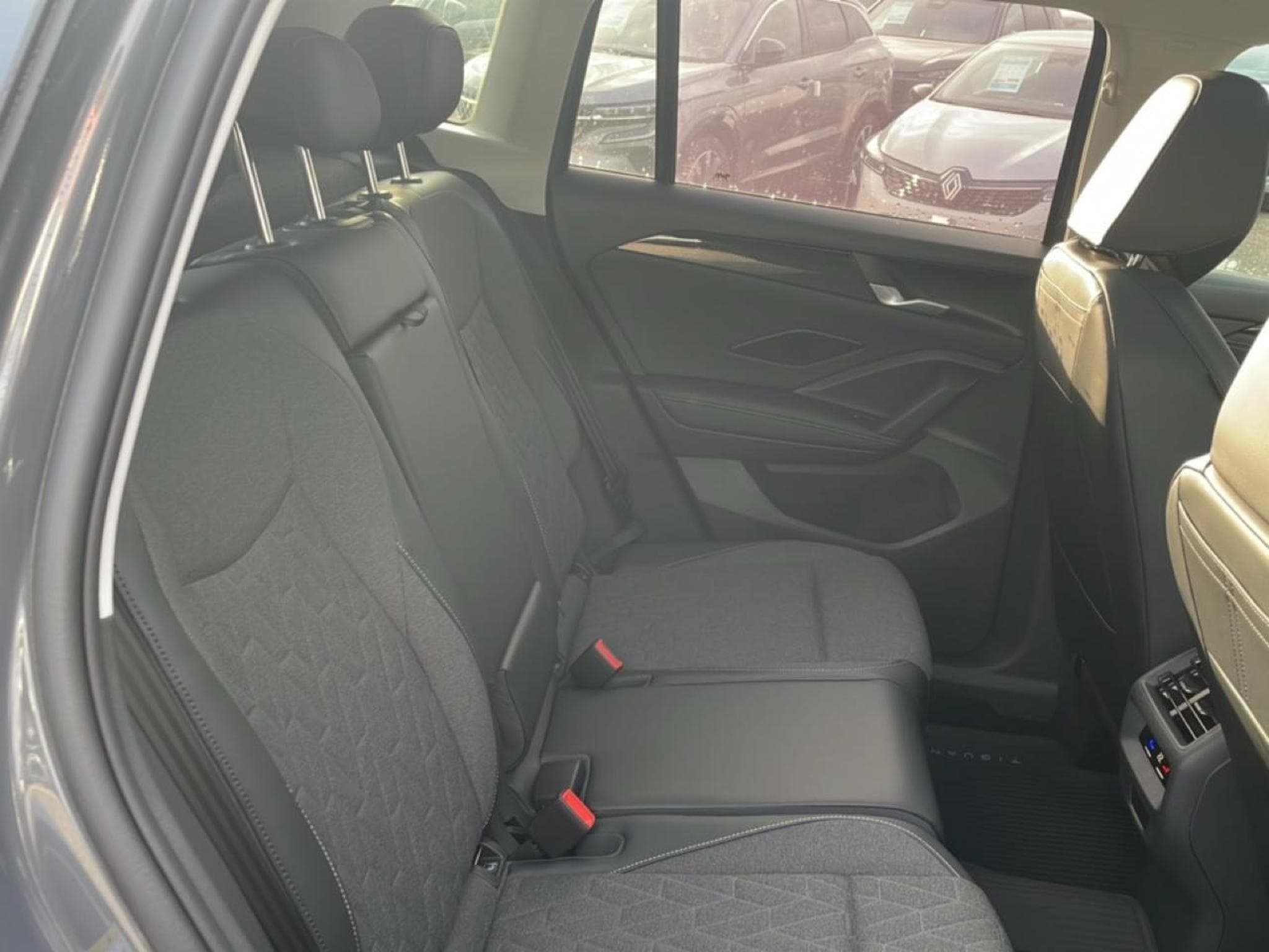 VW TIGUAN 1.5 ETSI 150 LIFE DSG7 (2025) - Photo 14