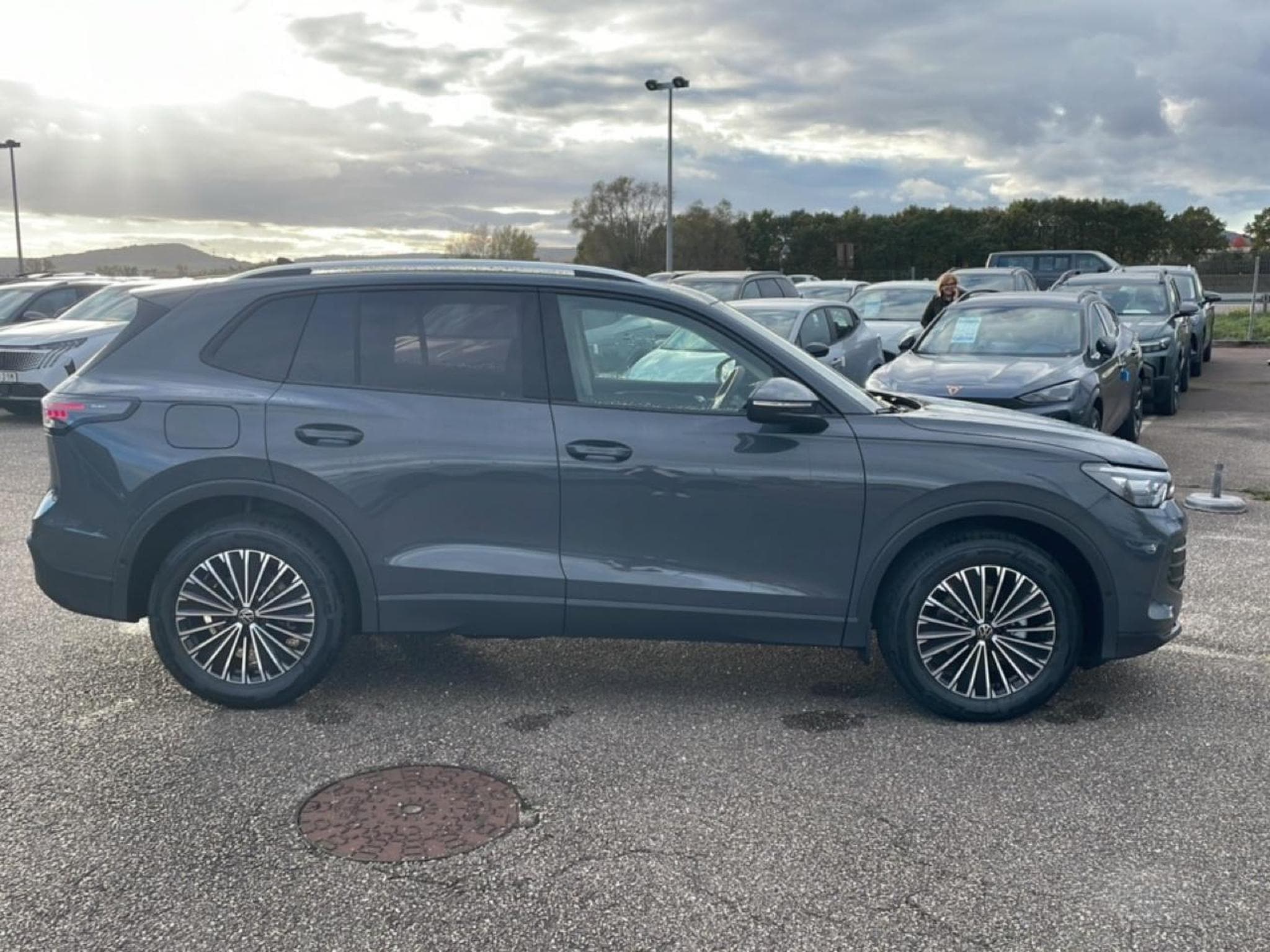 VW TIGUAN 1.5 ETSI 150 LIFE DSG7 (2025) - Photo 4