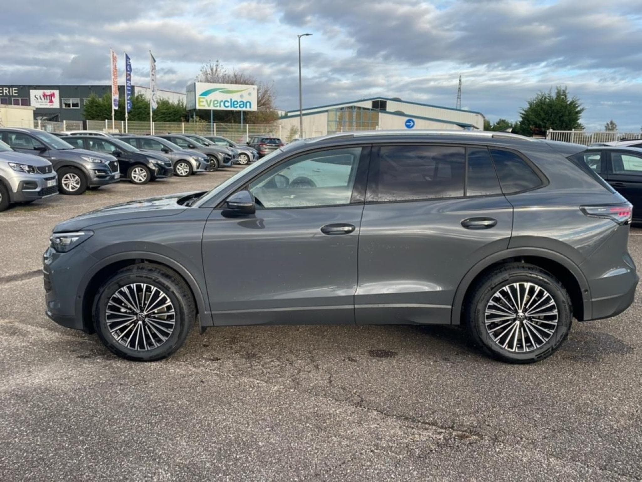 VW TIGUAN 1.5 ETSI 150 LIFE DSG7 (2025) - Photo 8