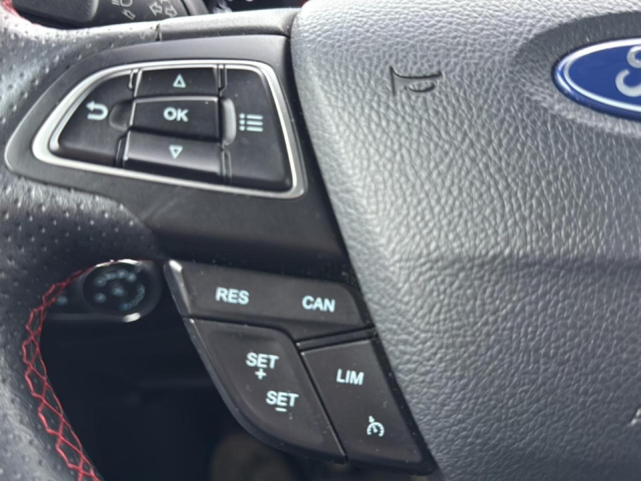Ford ECOSPORT 1.0 ECOBOOST 125 ST-LINE (2019) - Photo 20