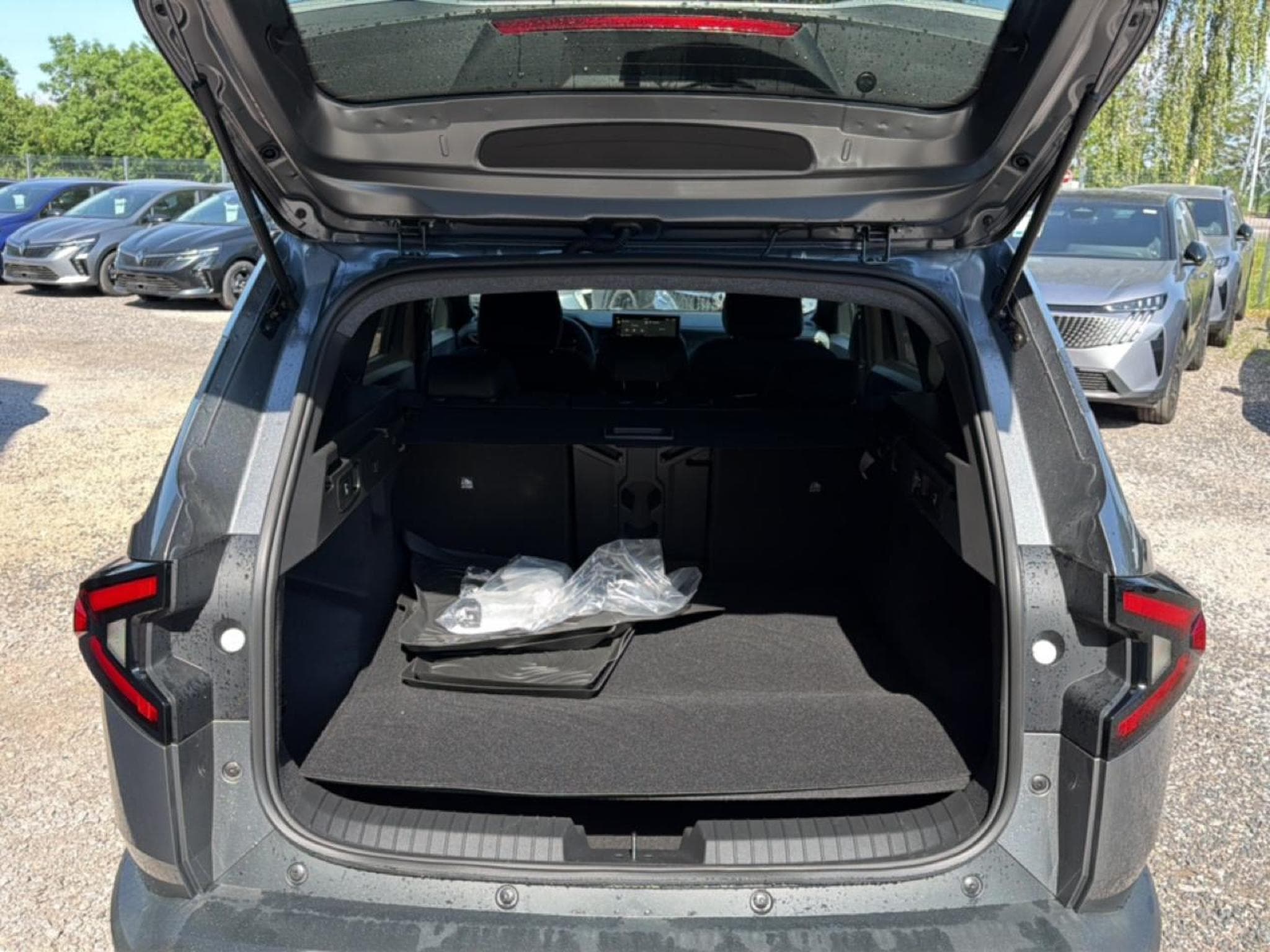 Dacia BIGSTER 1.2 MILD HYBRID 140 EXTREME (2026) - Photo 15