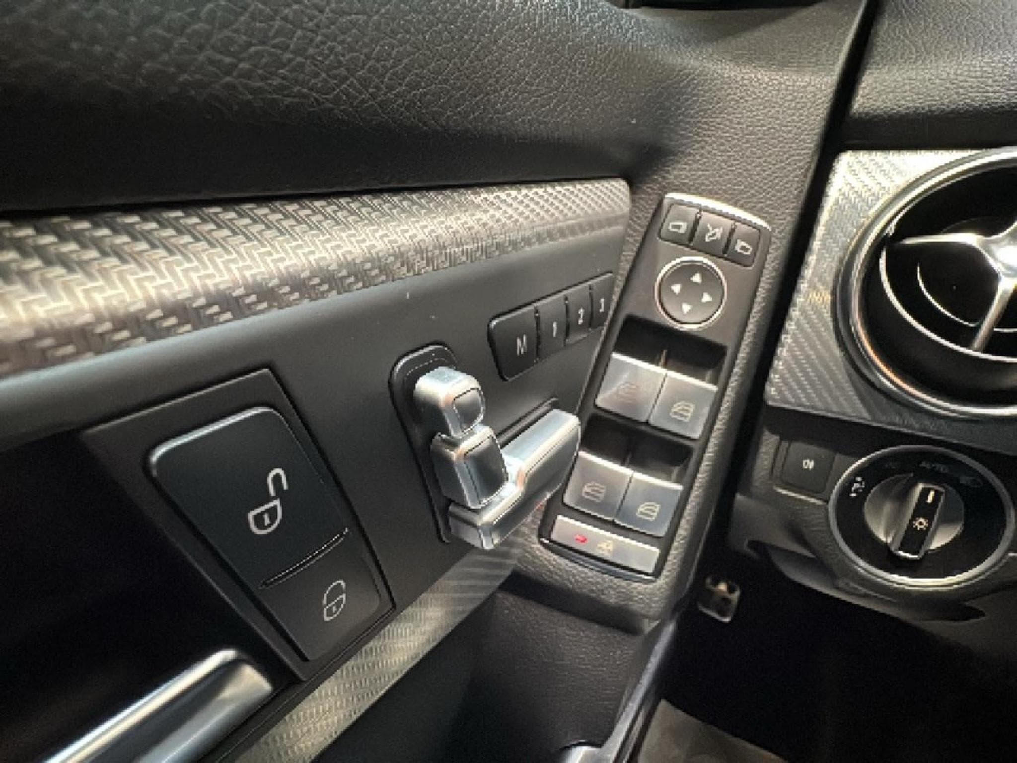 Mercedes GLC 350 4MATIC 7GTRONIC + (2014) - Photo 18