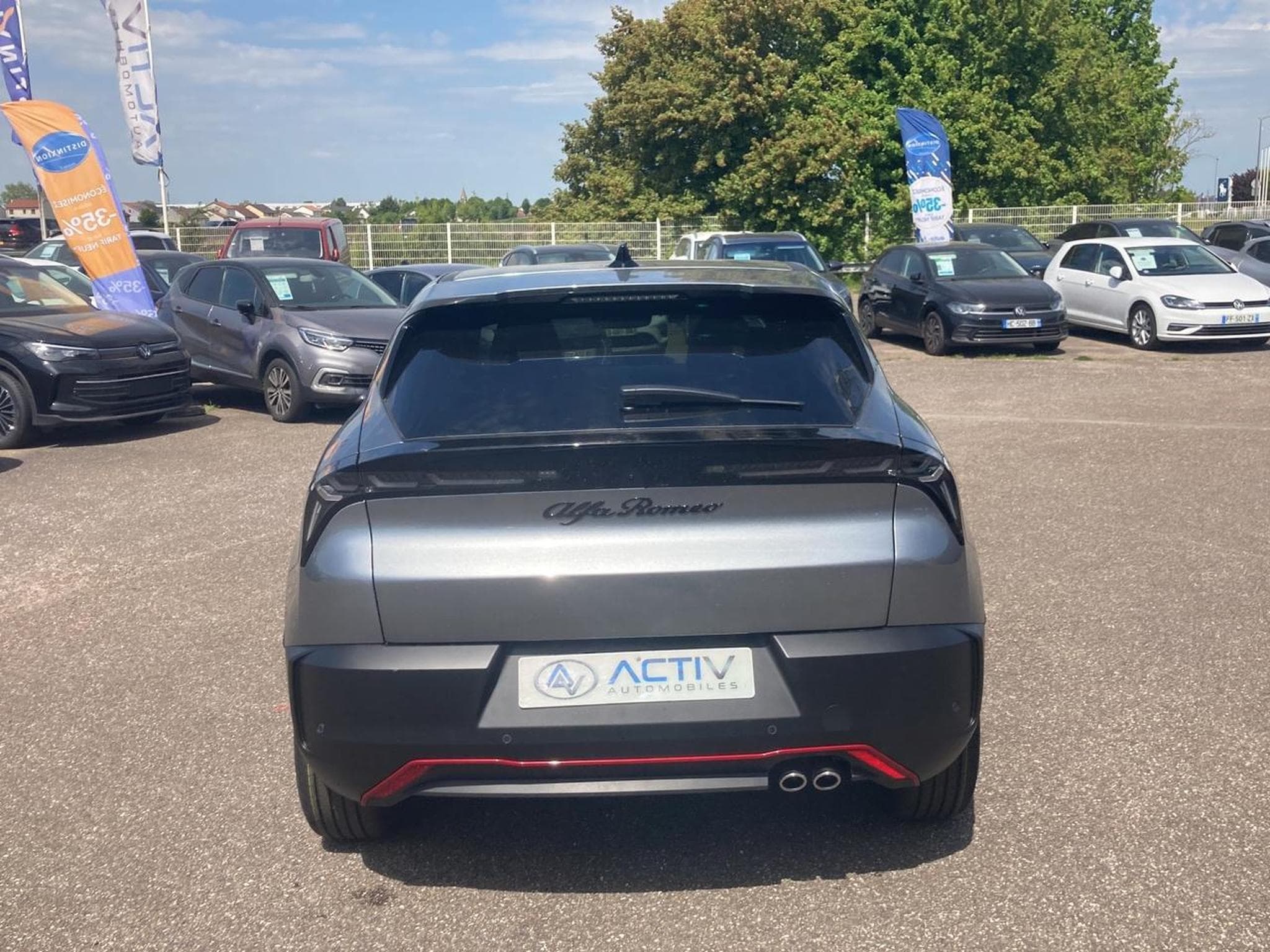 Alfa-Romeo JUNIOR 1.2 IBRIDA 145 SPECIALE E-DCT6 (2026) - Photo 6