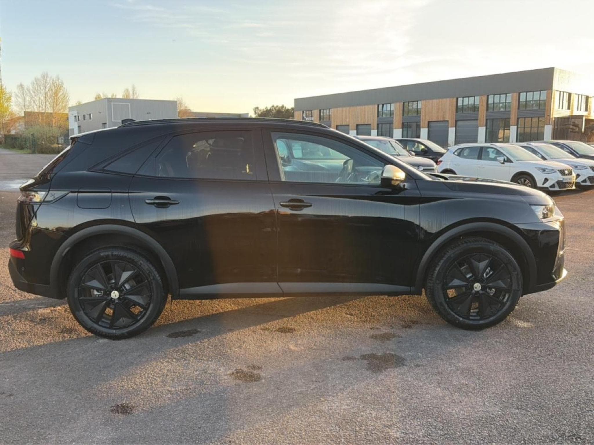 DS Automobiles DS7 1.5 BLUEHDI 130 PERFORMANCE LINE (2026) - Photo 4