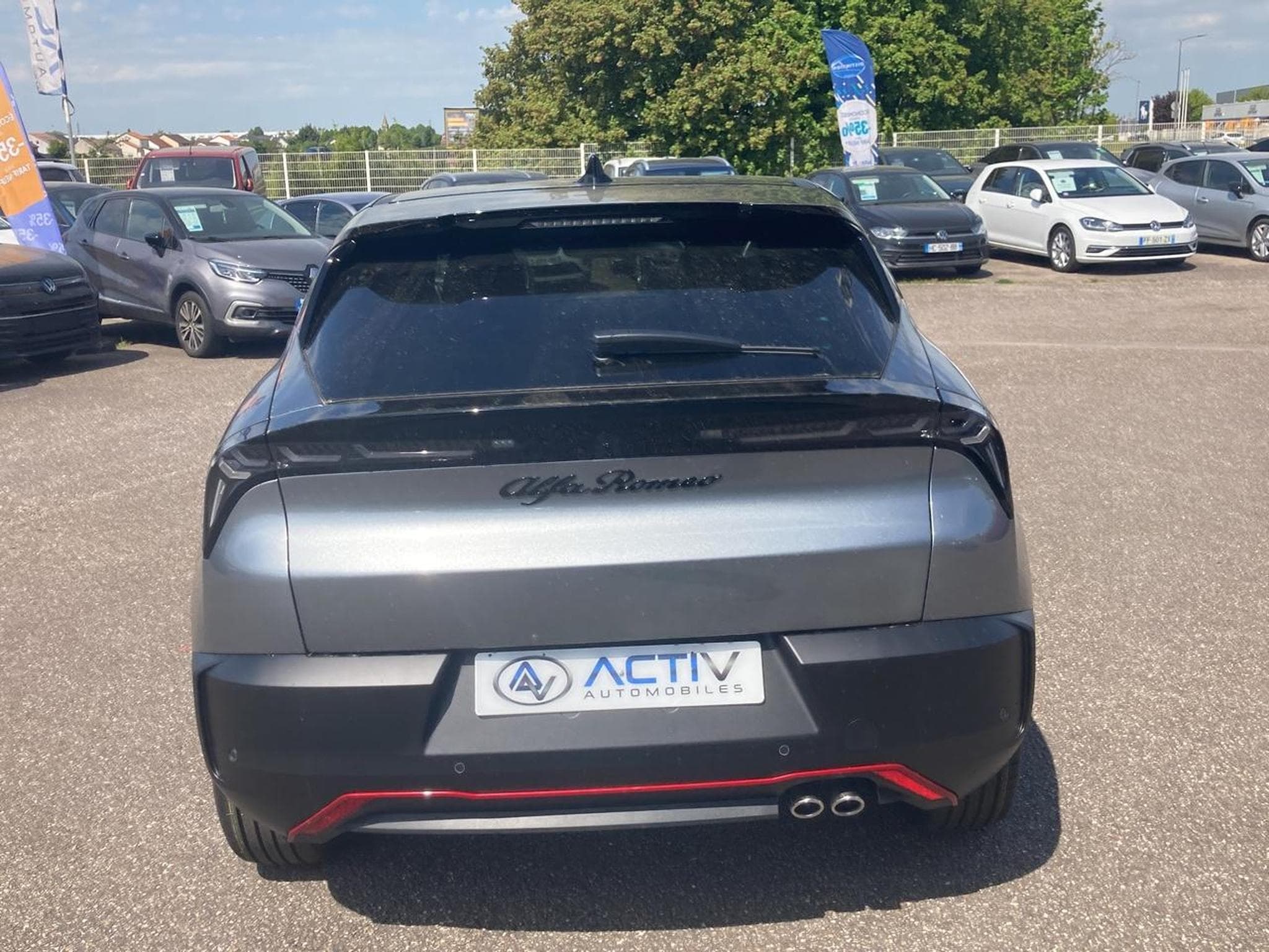 Alfa-Romeo JUNIOR 1.2 IBRIDA 145 SPECIALE E-DCT6 (2026) - Photo 6