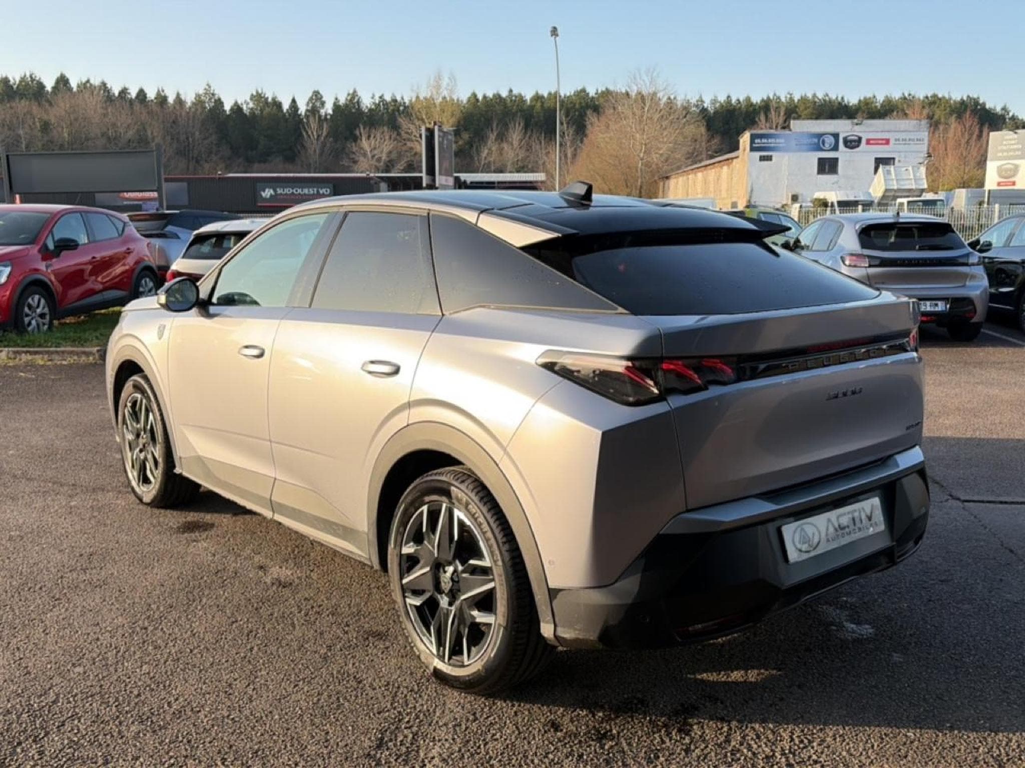 Peugeot 3008 1.2 HYBRID 145 GT E-DCS6 (2025) - Photo 7