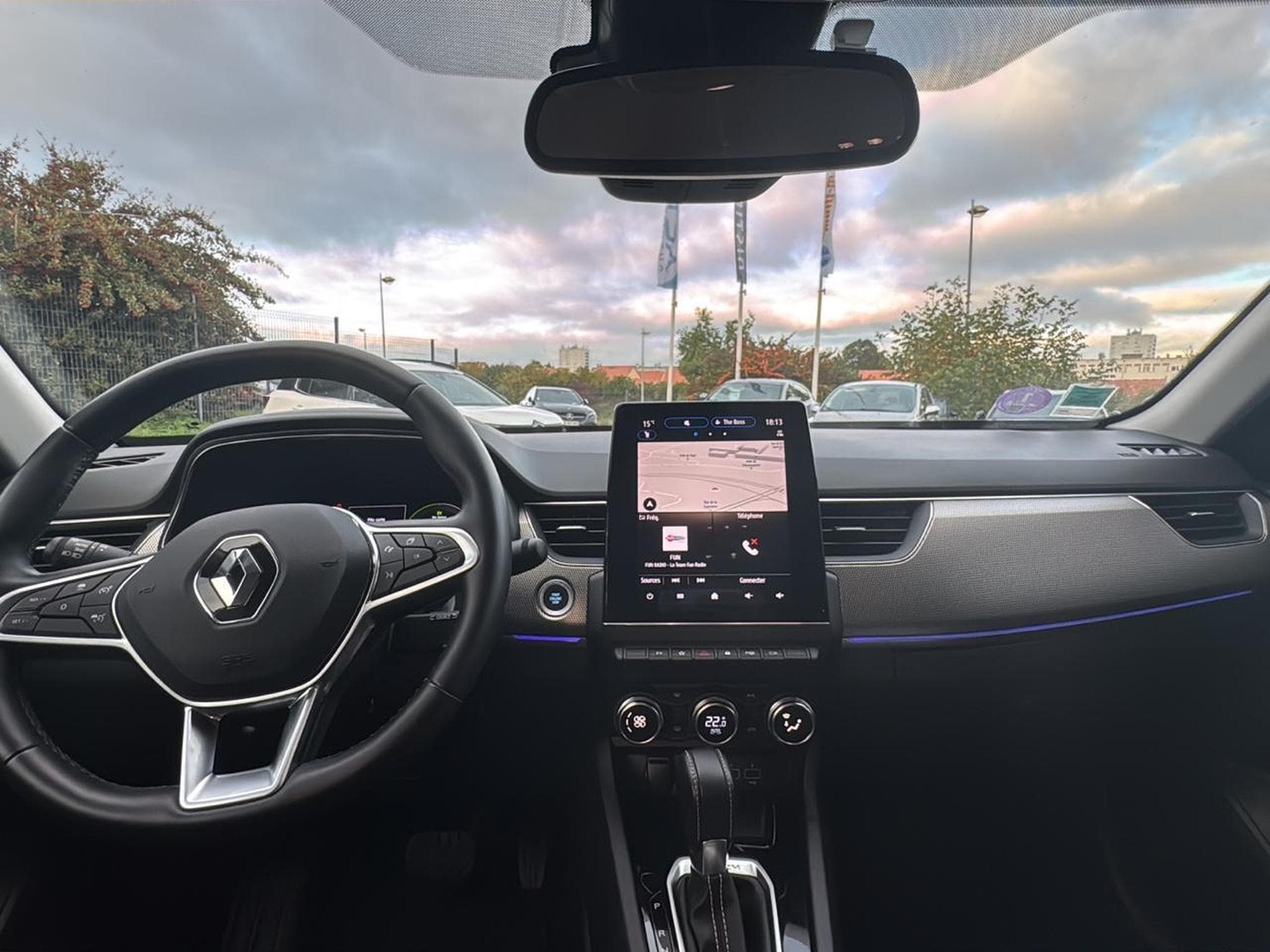 Renault ARKANA 1.6 E-TECH HYBRIDE 145 TECHNO (2022) - Photo 17