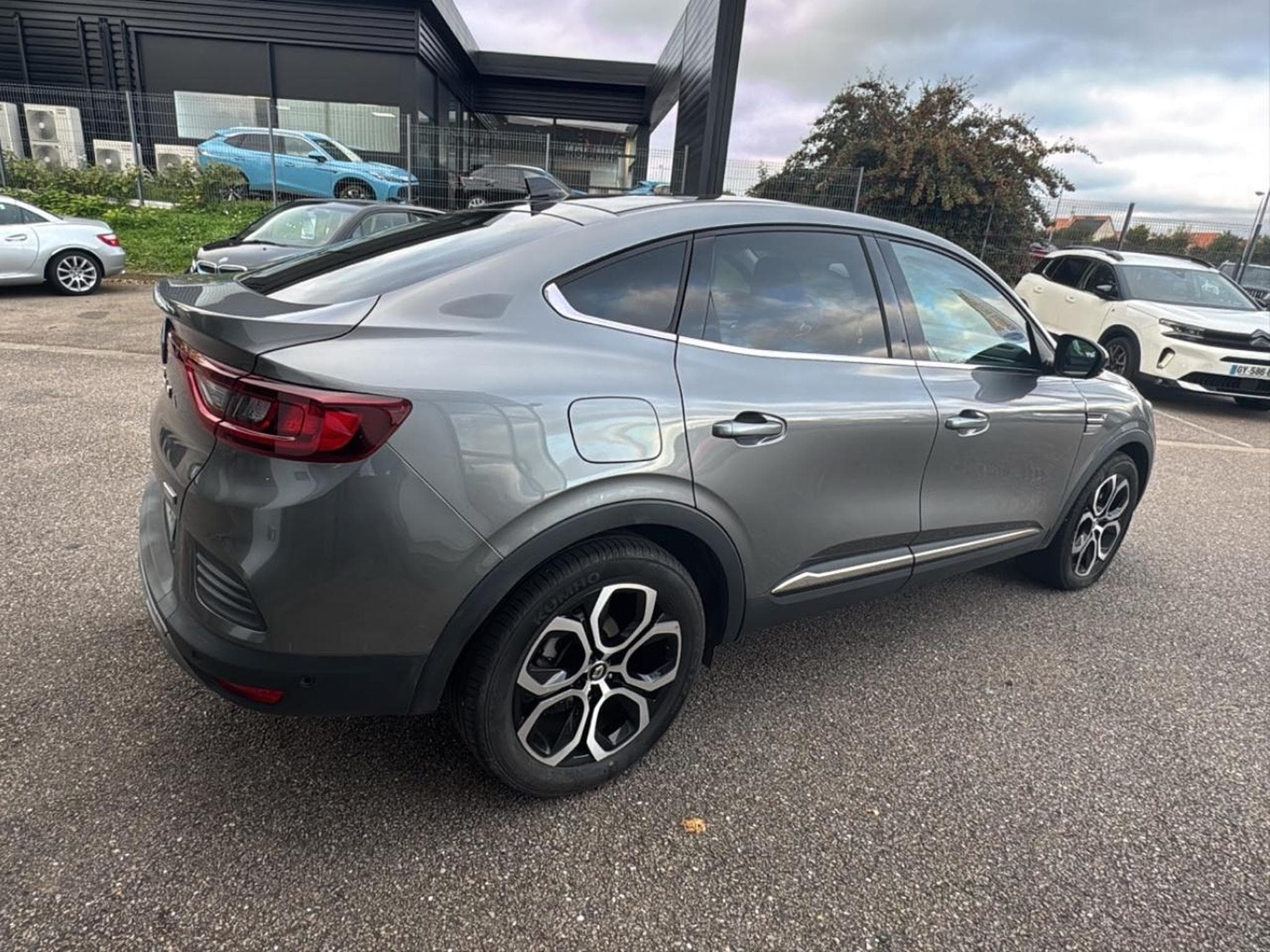 Renault ARKANA 1.6 E-TECH HYBRIDE 145 TECHNO (2022) - Photo 5