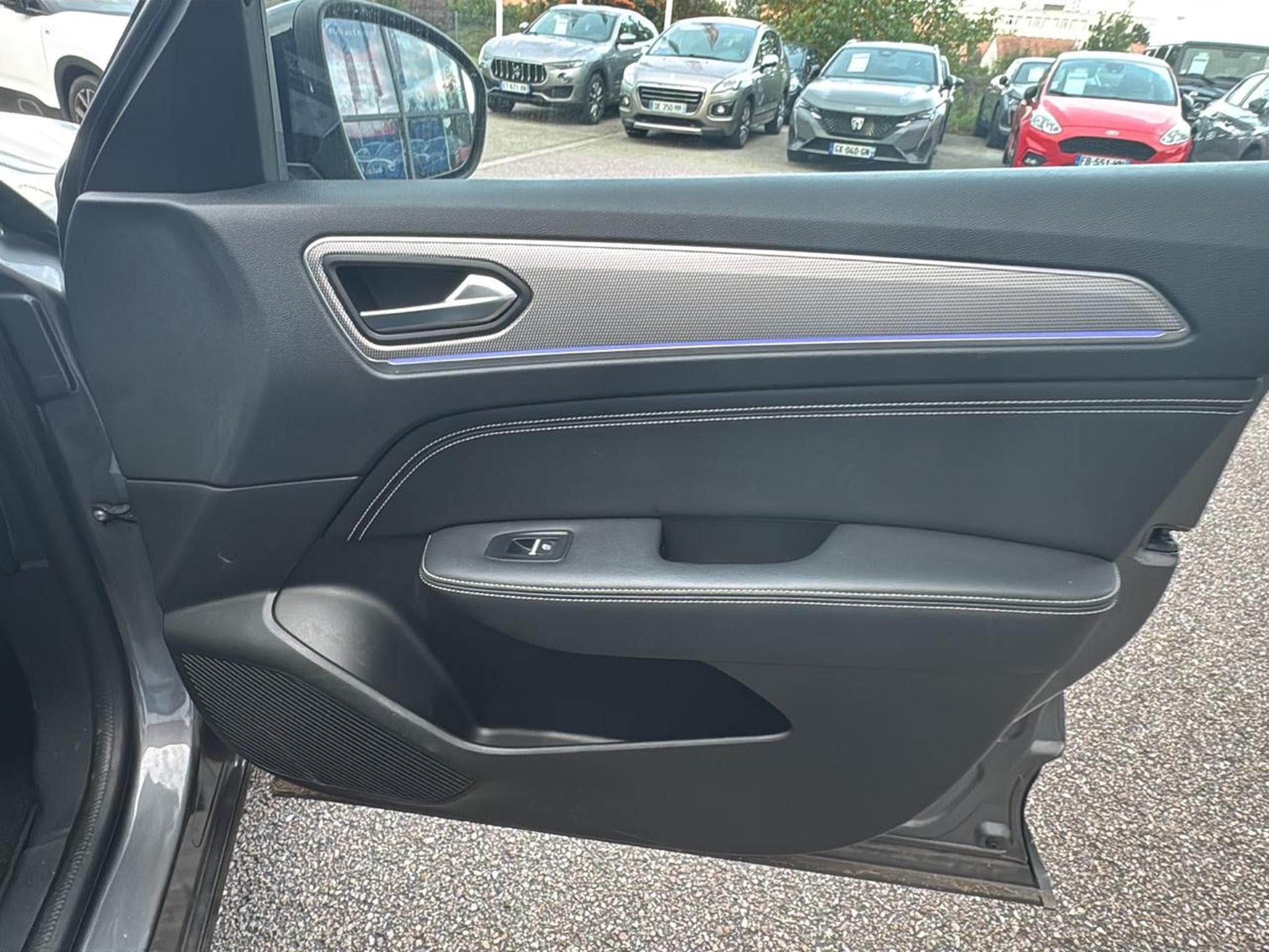 Renault ARKANA 1.6 E-TECH HYBRIDE 145 TECHNO (2022) - Photo 9