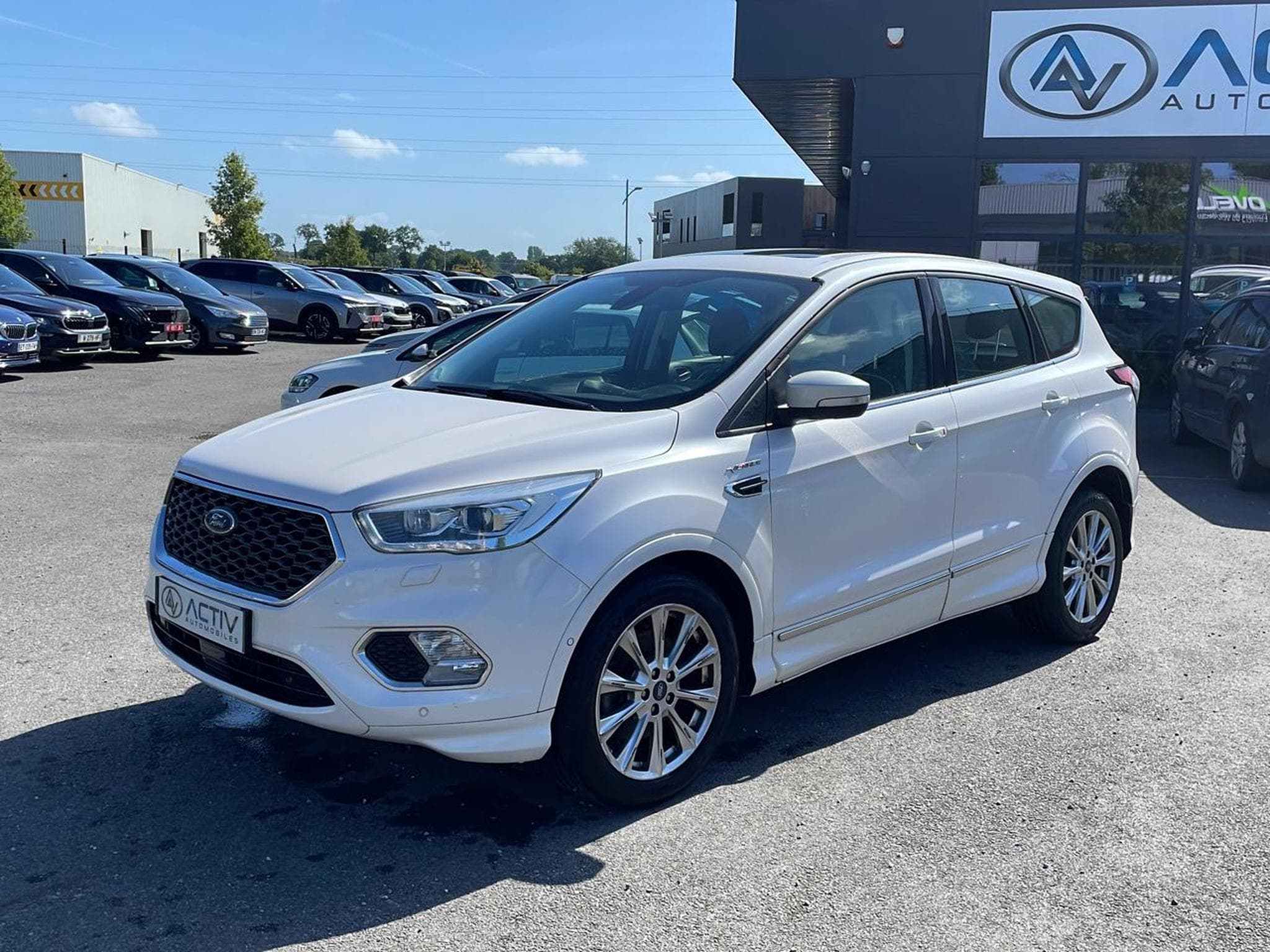Ford Kuga 1.5 TDCI 120 VIGNALE POWERSHIFT (2017) - Photo 1