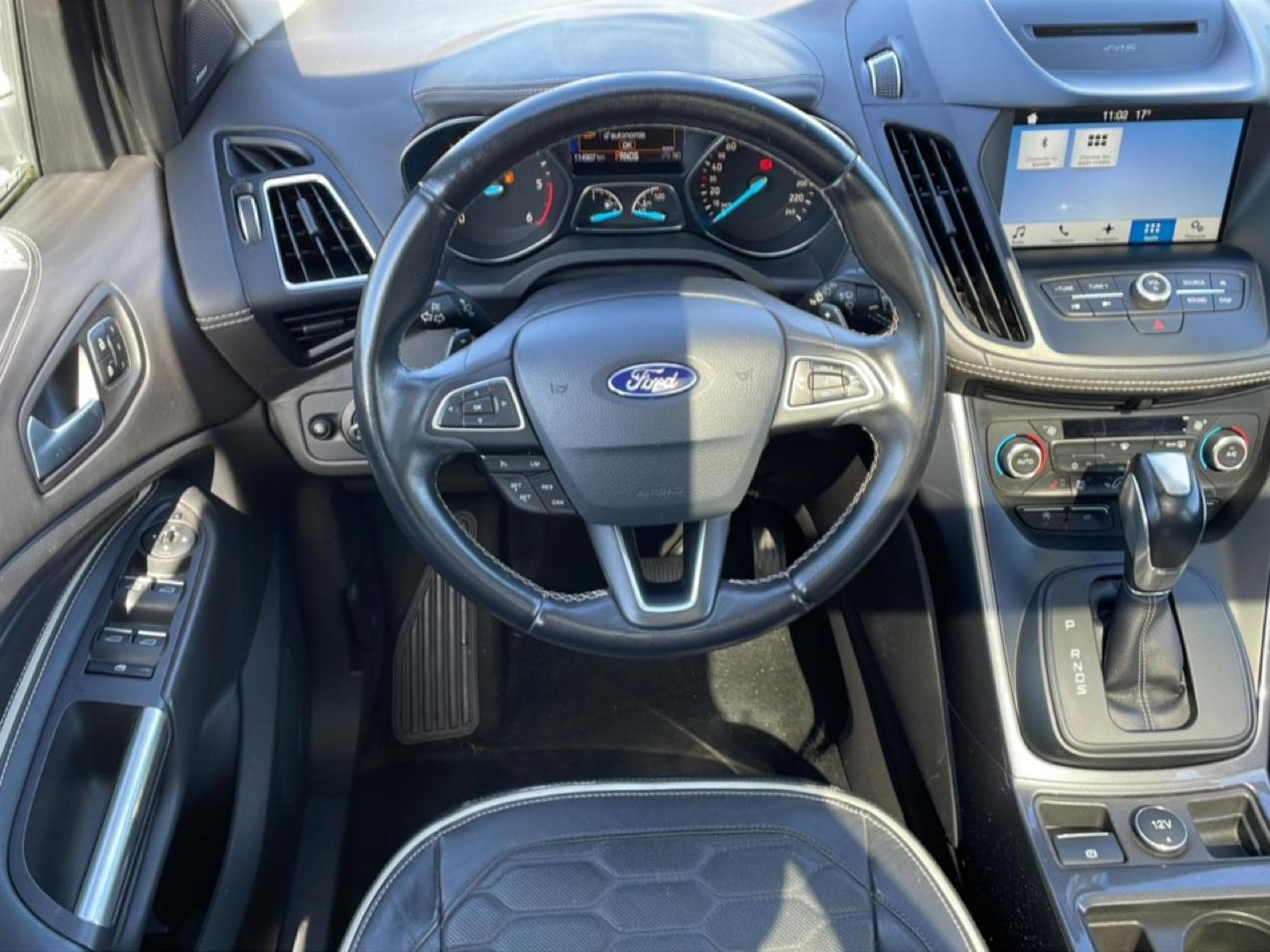 Ford Kuga 1.5 TDCI 120 VIGNALE POWERSHIFT (2017) - Photo 10