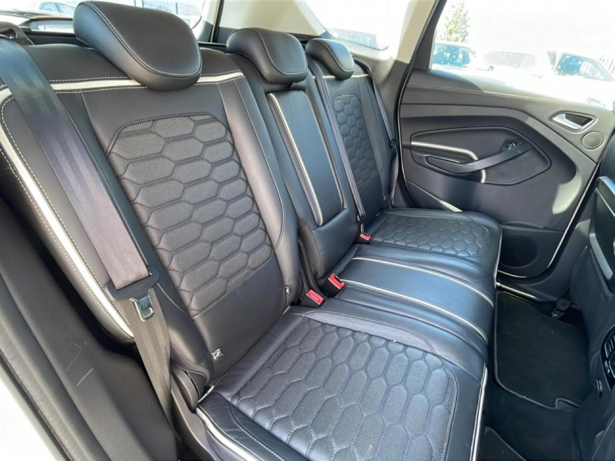Ford Kuga 1.5 TDCI 120 VIGNALE POWERSHIFT (2017) - Photo 16