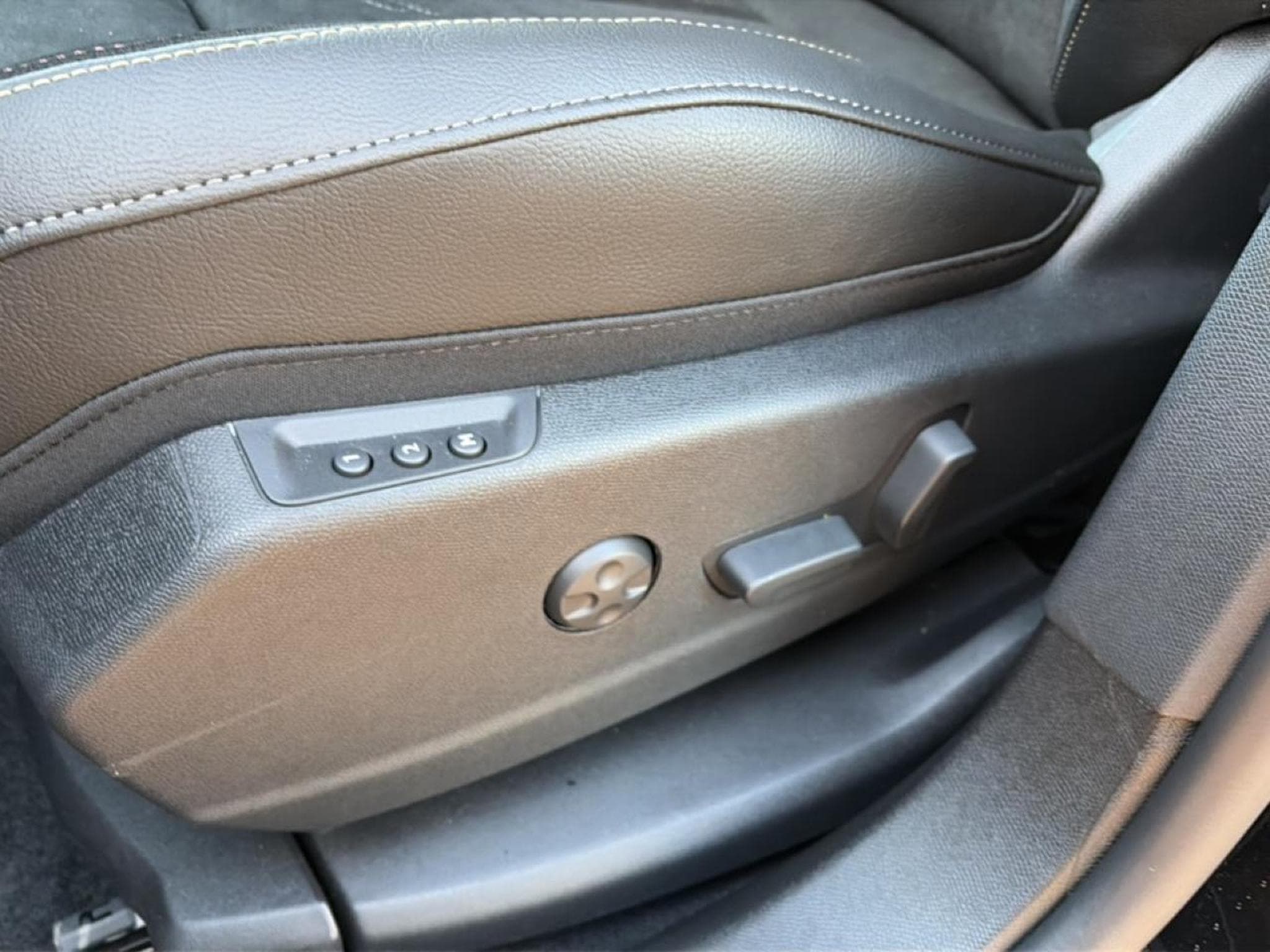 DS Automobiles DS7 1.5 BLUEHDI 130 PERFORMANCE LINE (2026) - Photo 12