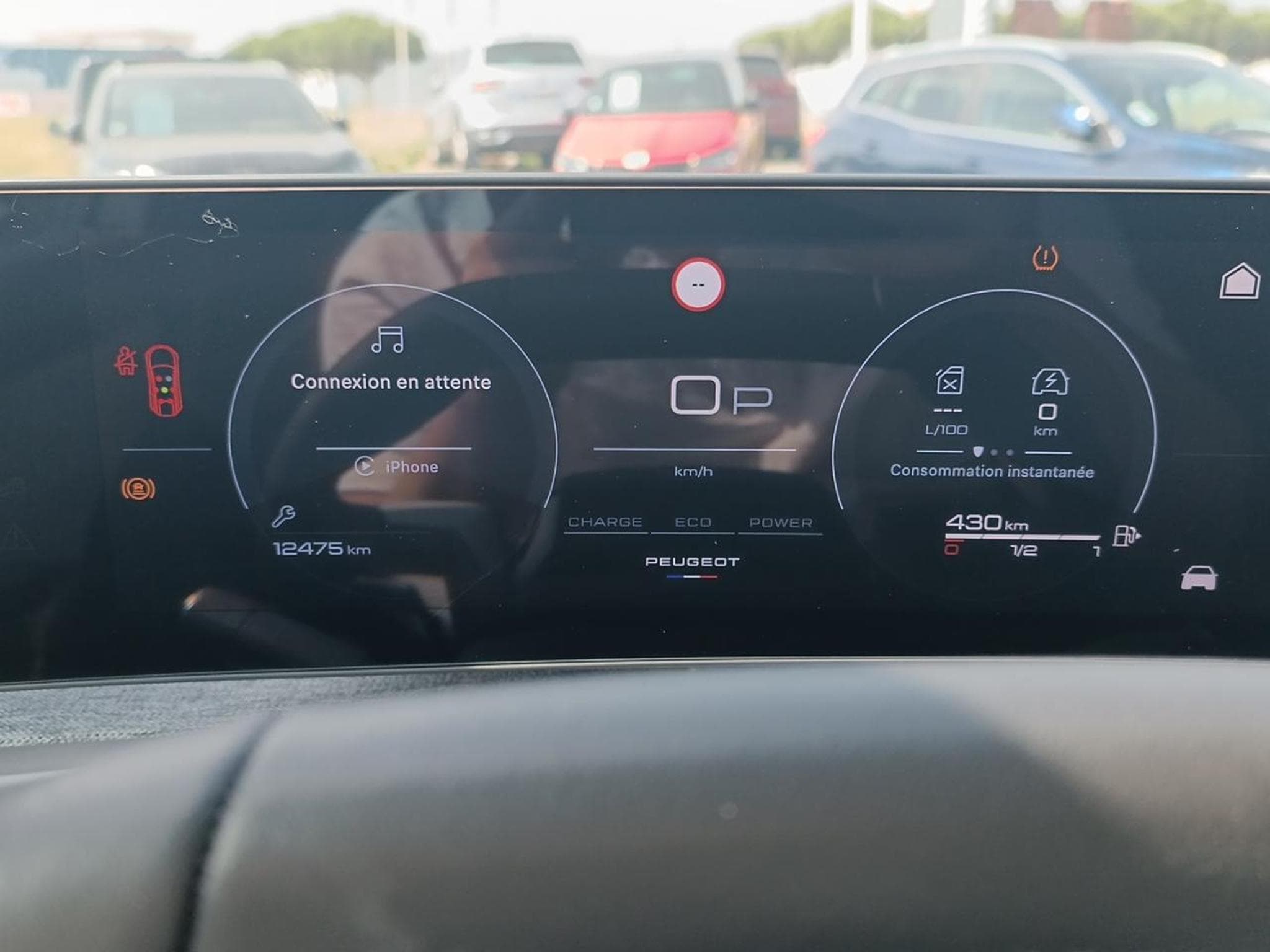 Peugeot 5008 HYBRID 145 ALLURE E-DCS6 (2025) - Photo 18