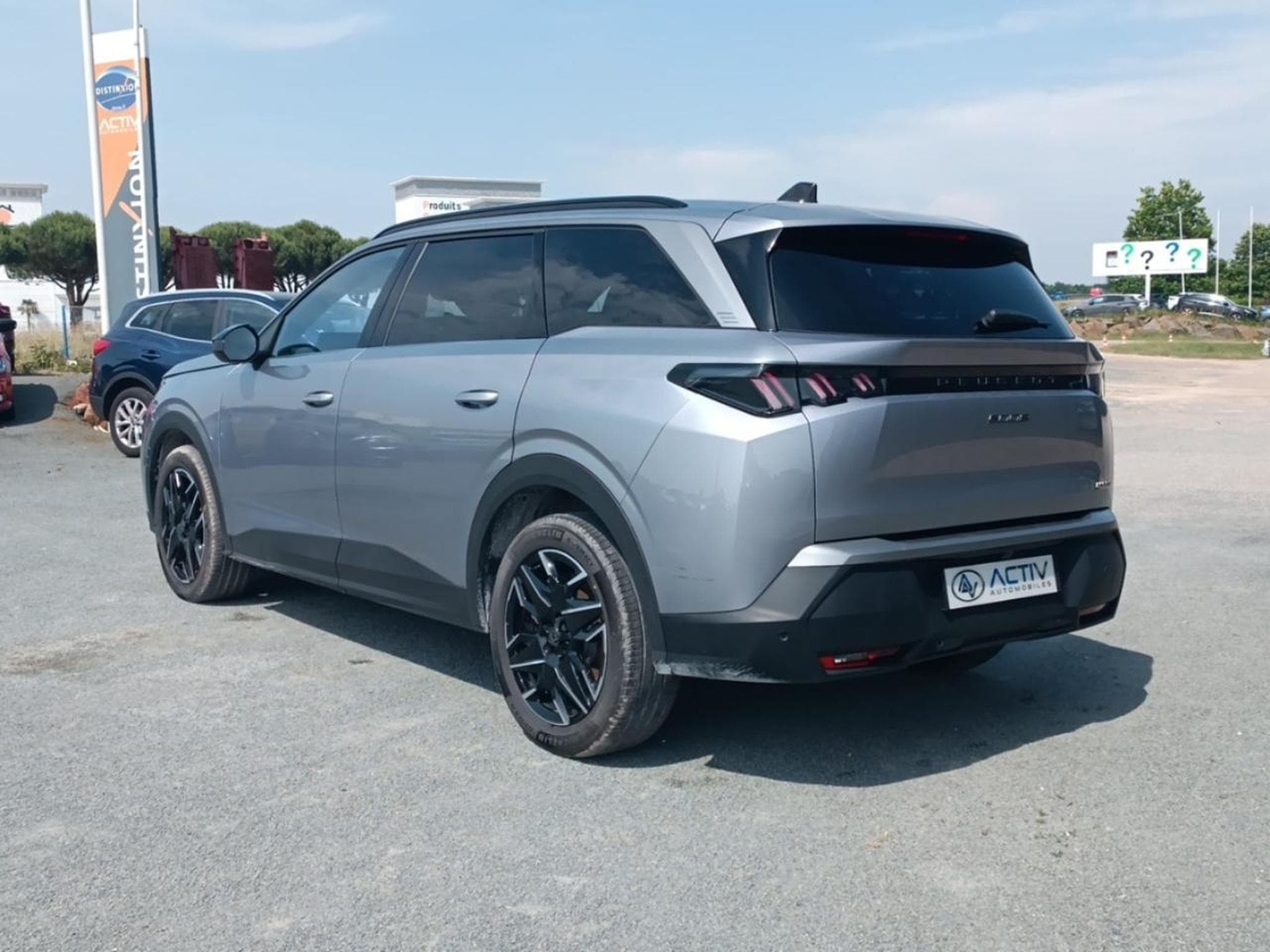 Peugeot 5008 HYBRID 145 ALLURE E-DCS6 (2025) - Photo 7