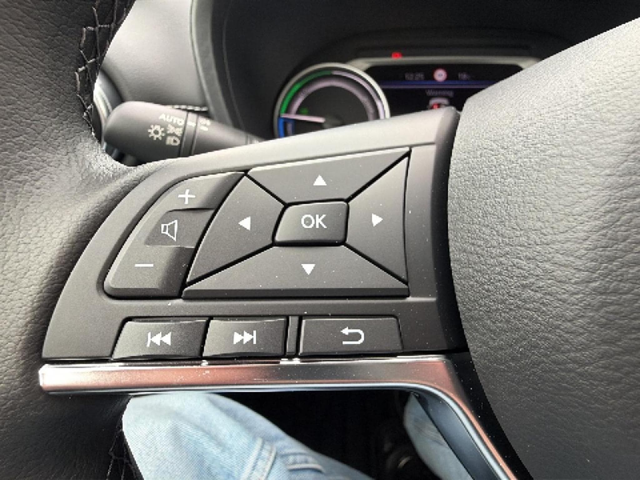 Nissan JUKE 1.6 HYBRID 143 N-CONNECTA (2023) - Photo 14