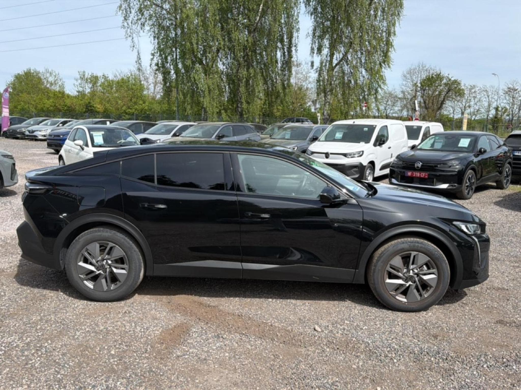 Peugeot 408 HYBRID 136 ALLURE E-DCS6 (2024) - Photo 4