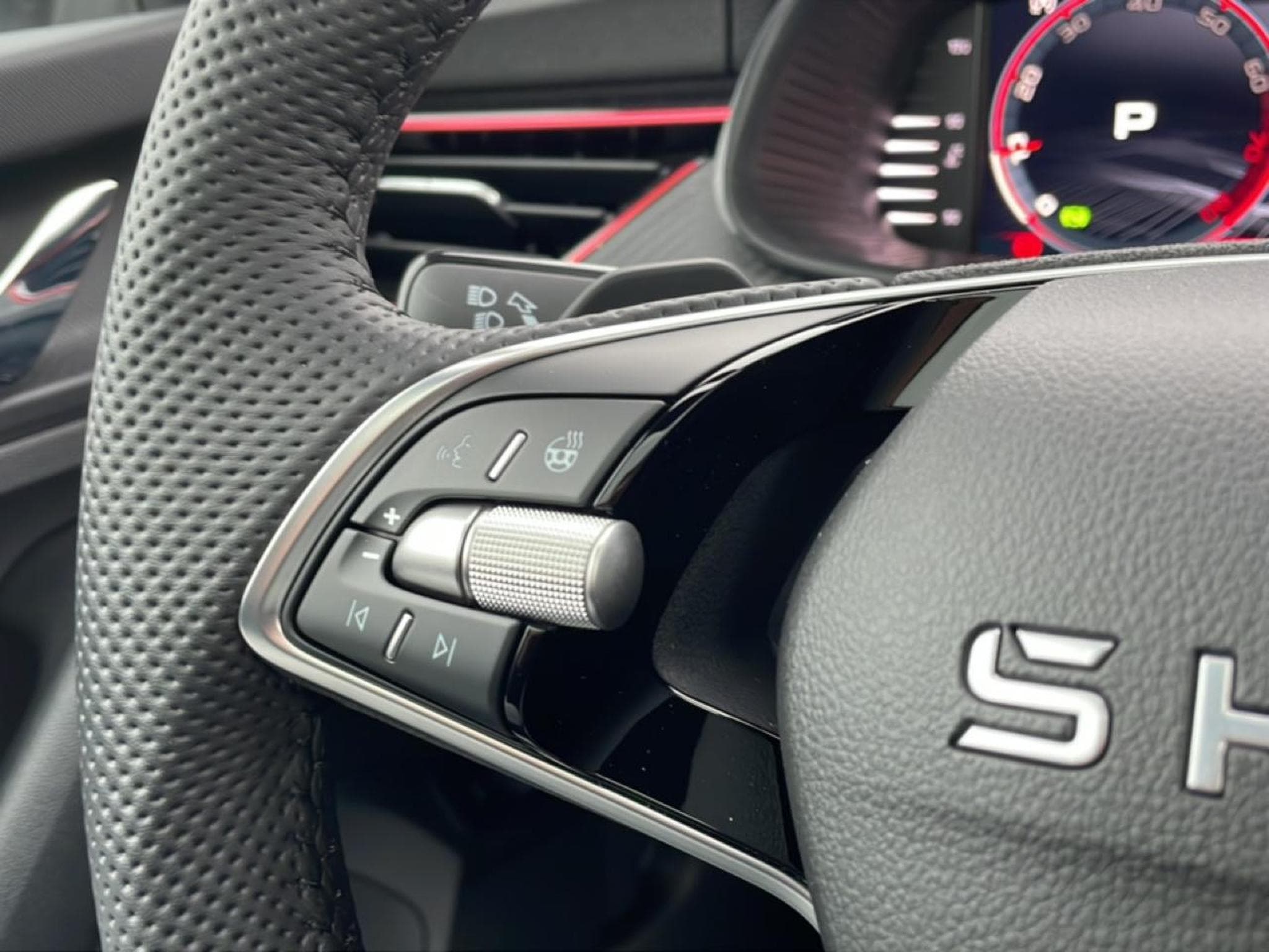 Skoda KAMIQ 1.0 TSI EVO 2 116 MONTE CARLO DSG7 (2026) - Photo 13