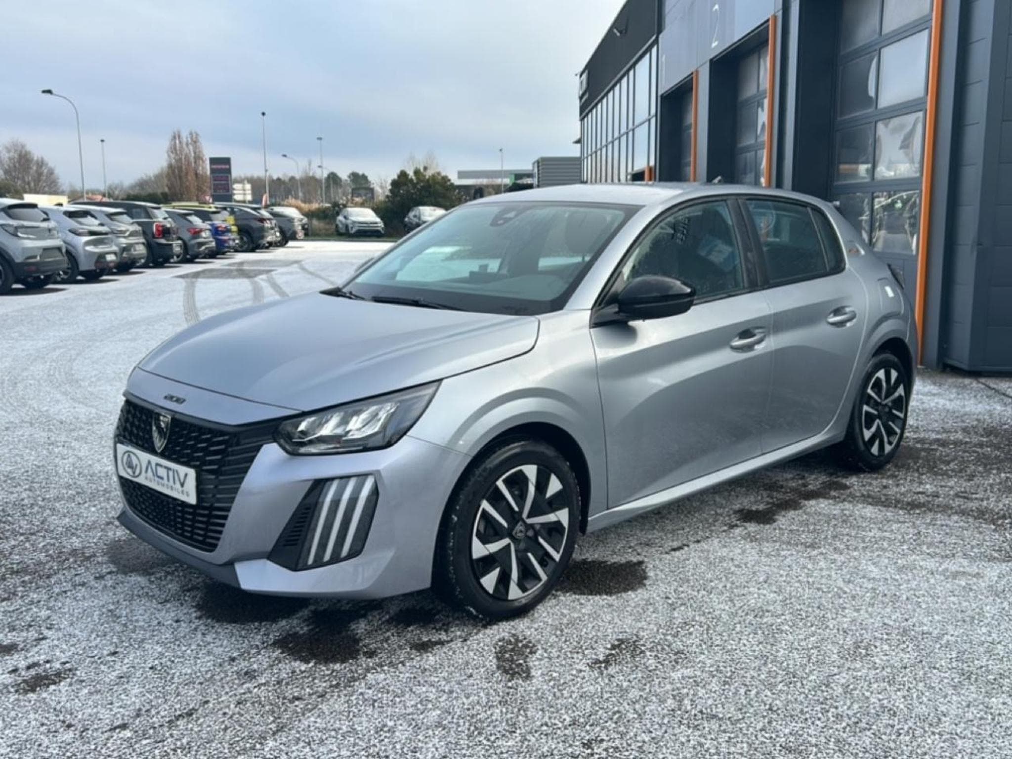 Peugeot 208 1.2 100 STYLE (2025) - Photo 1