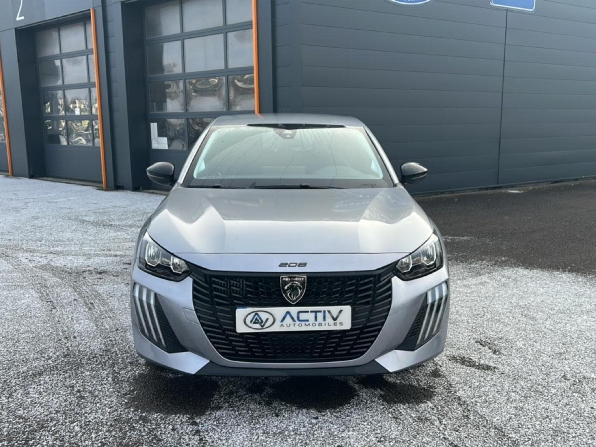 Peugeot 208 1.2 100 STYLE (2025) - Photo 2