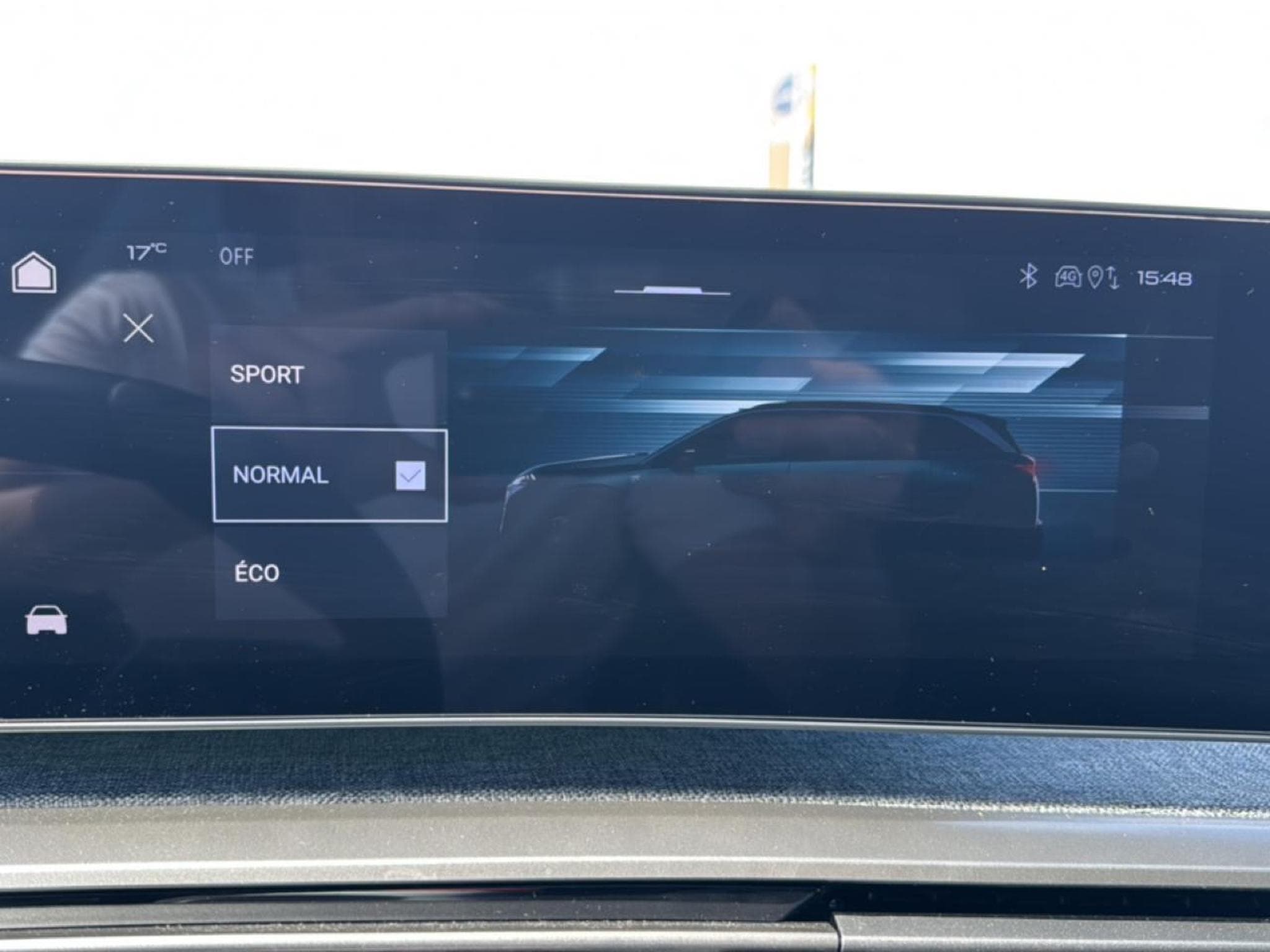 Peugeot 5008 HYBRID 145 ALLURE E-DCS6 (2025) - Photo 20