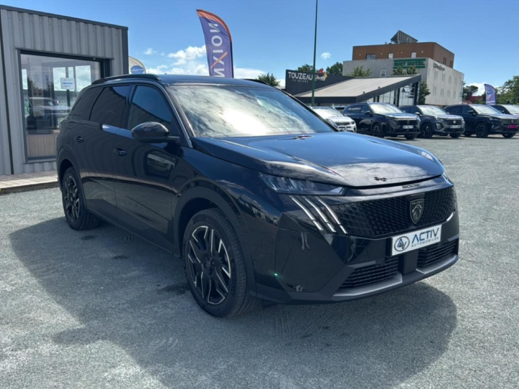 Peugeot 5008 HYBRID 145 ALLURE E-DCS6 (2025) - Photo 3